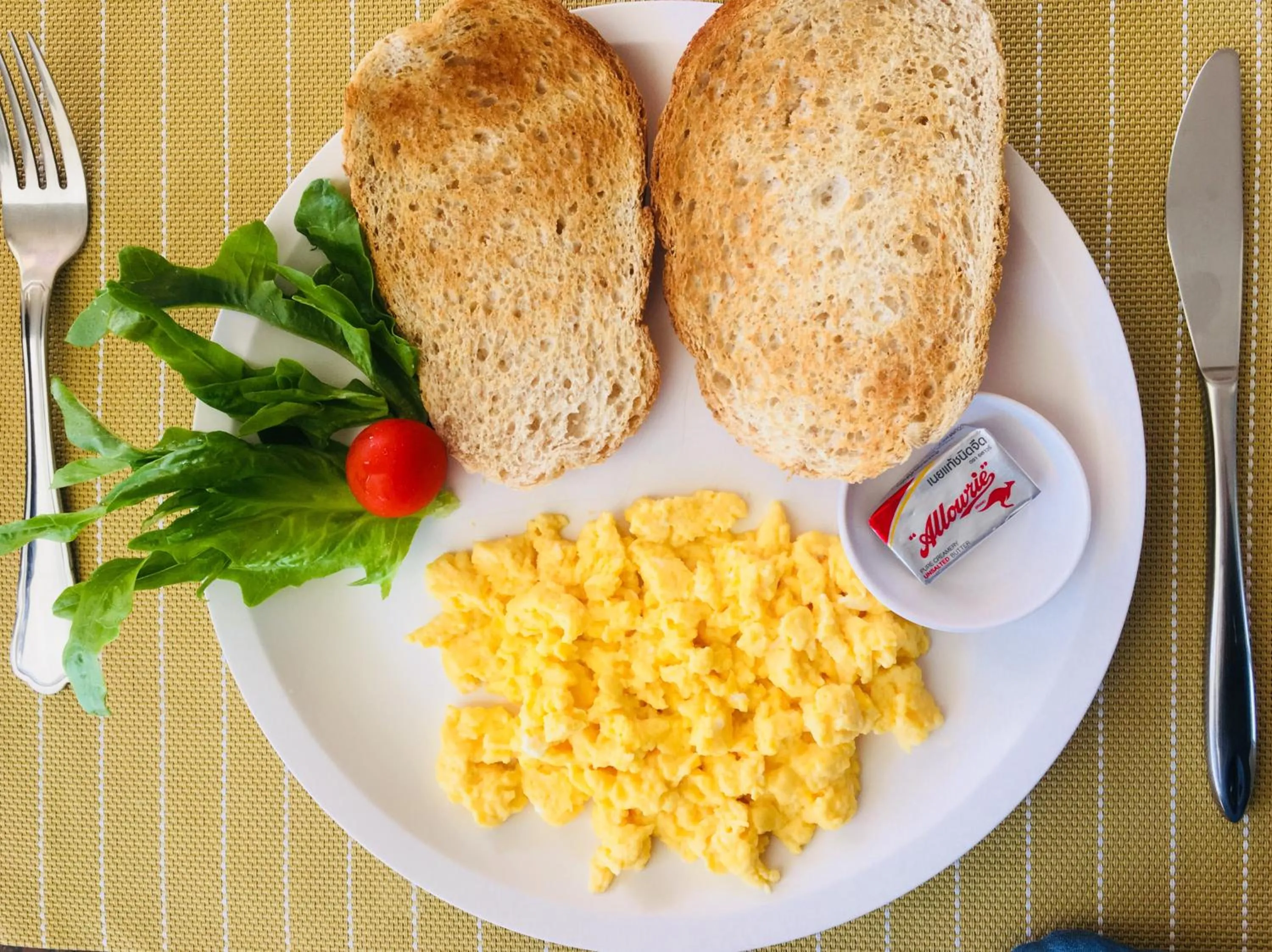 American breakfast in Kavil Guesthouse