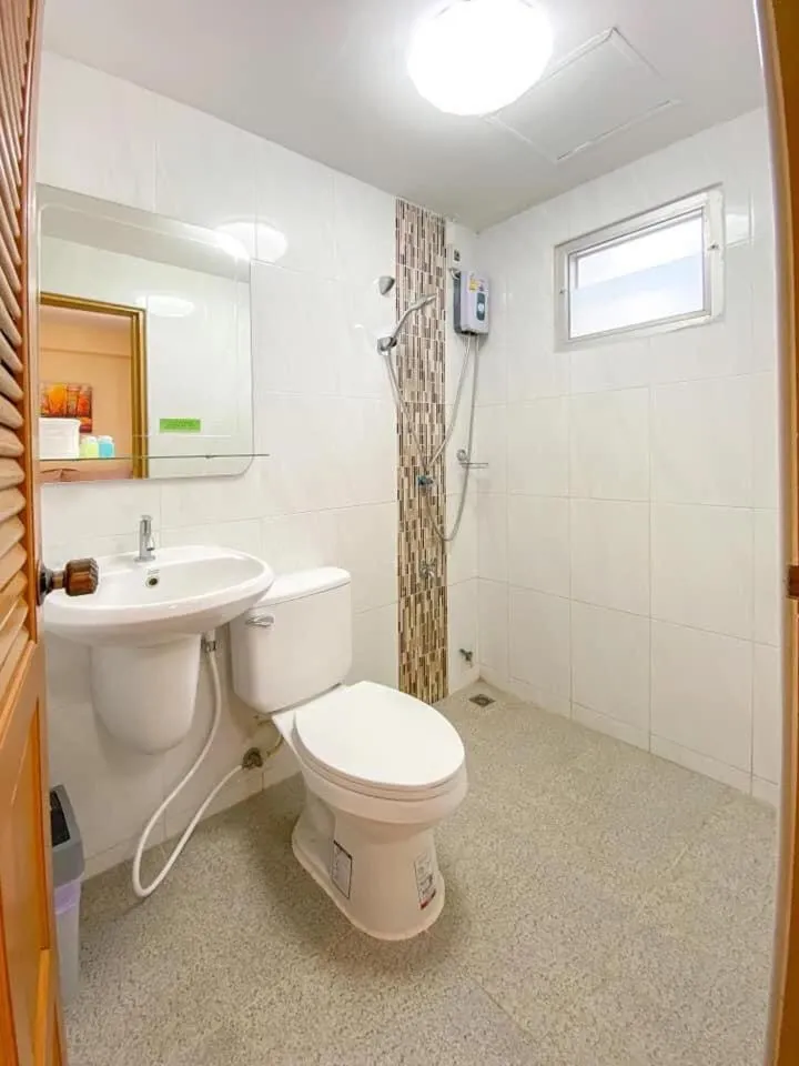 Toilet in Kavil Guesthouse