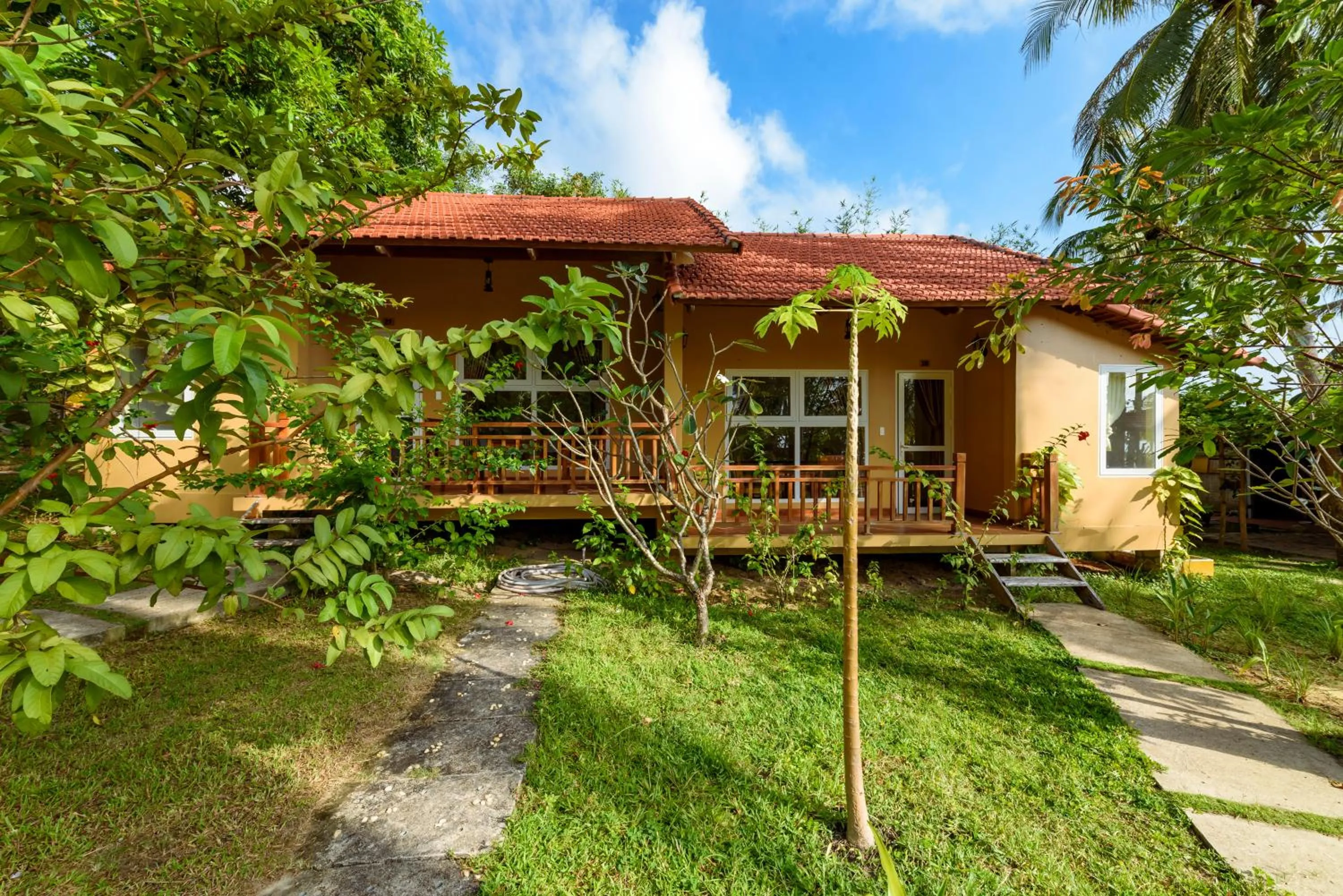 Property building in Mango Beach Resort