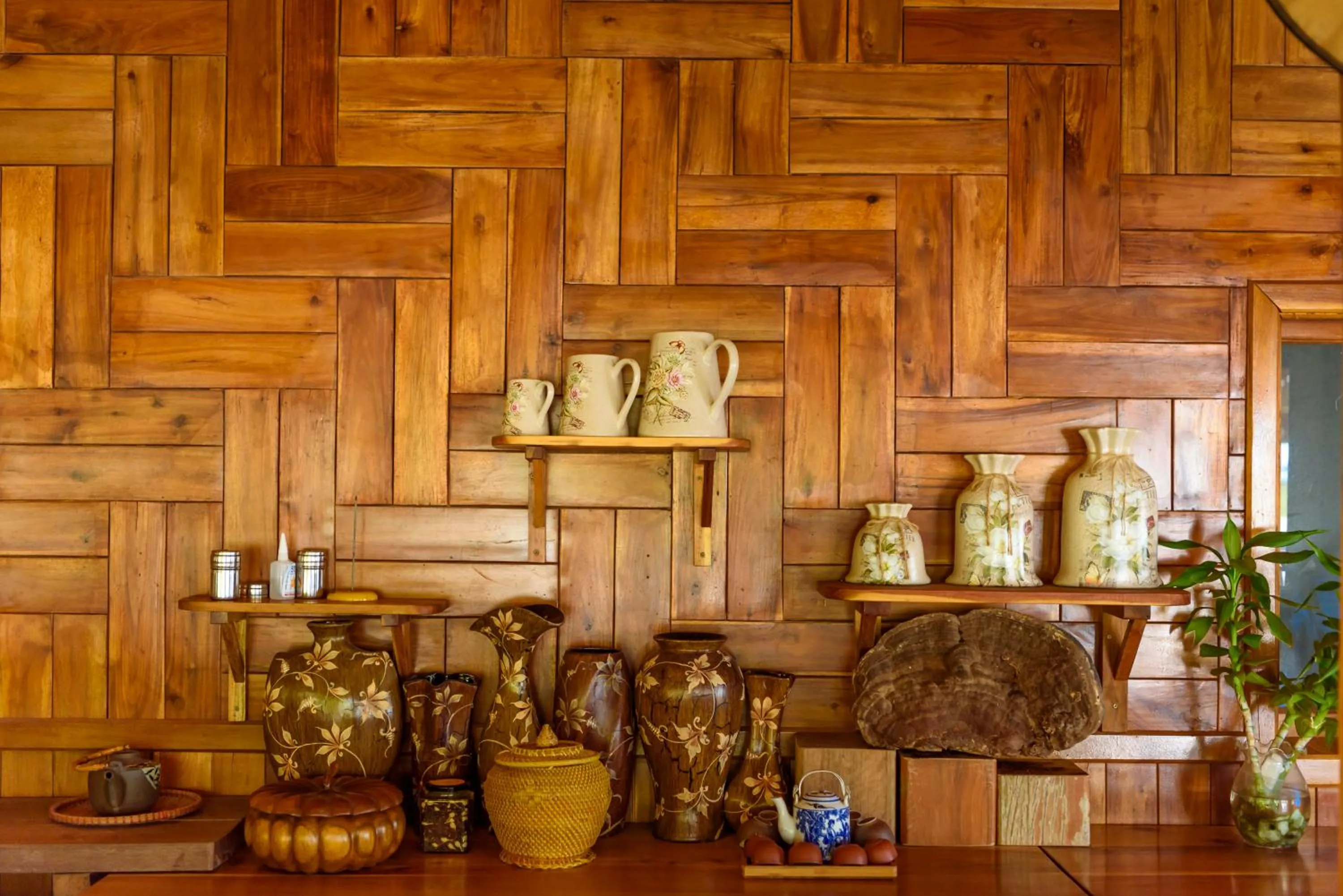 Decorative detail in Mango Beach Resort