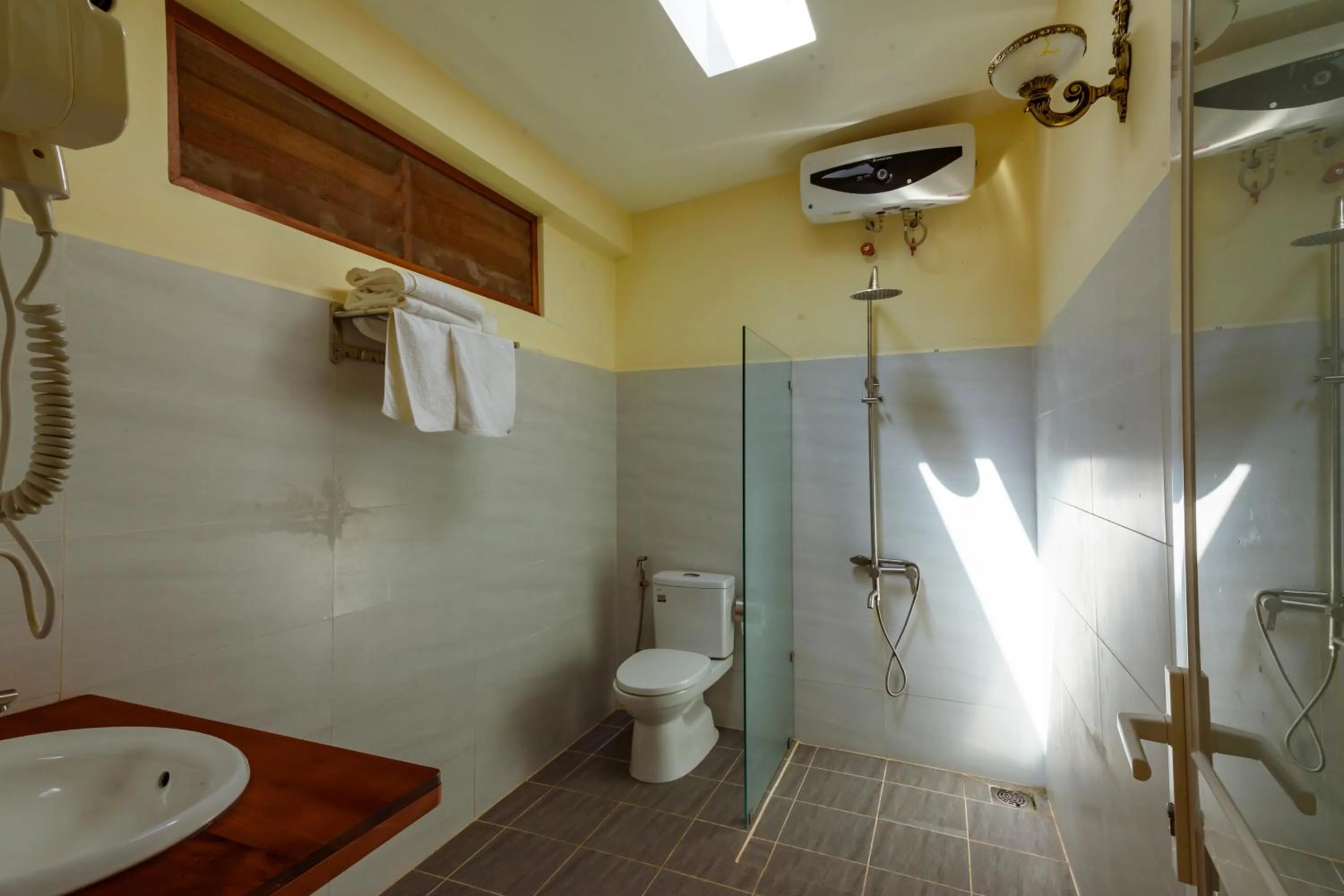 Bathroom in Mango Beach Resort