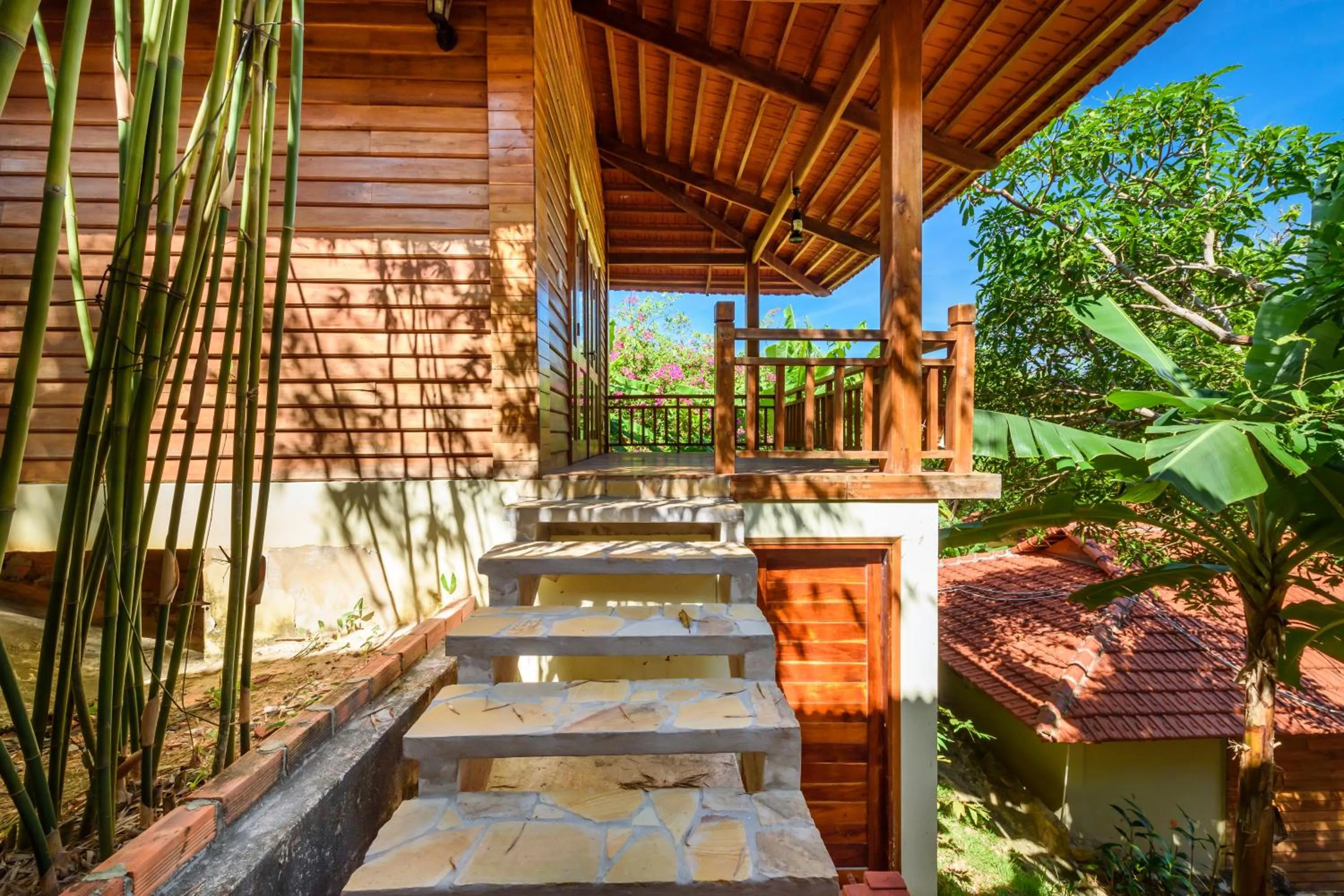 Facade/entrance in Mango Beach Resort