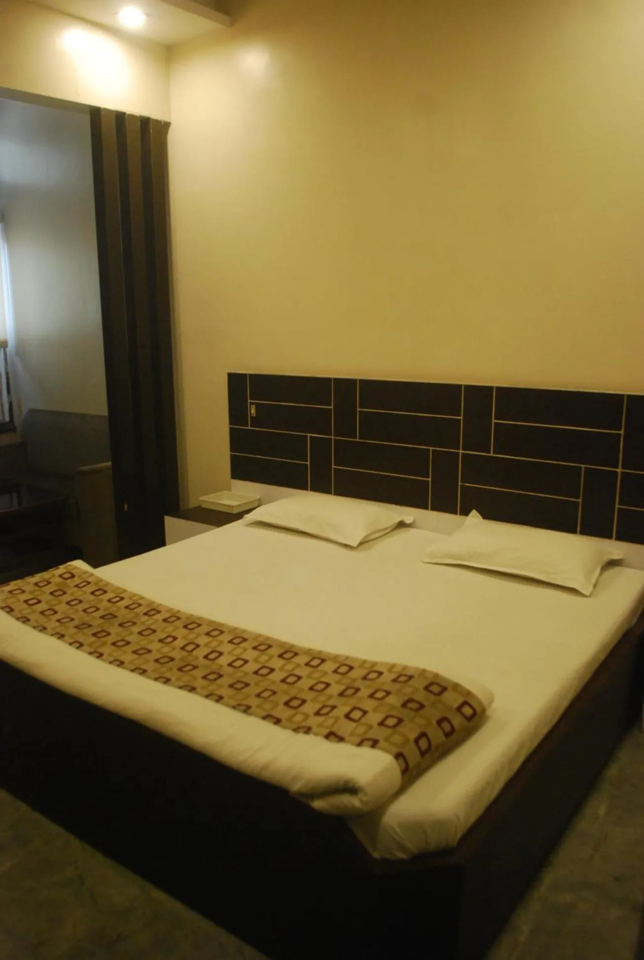 Bed in Hotel New Sunder