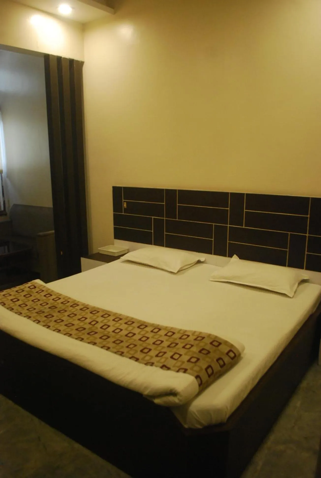 Bed in Hotel New Sunder