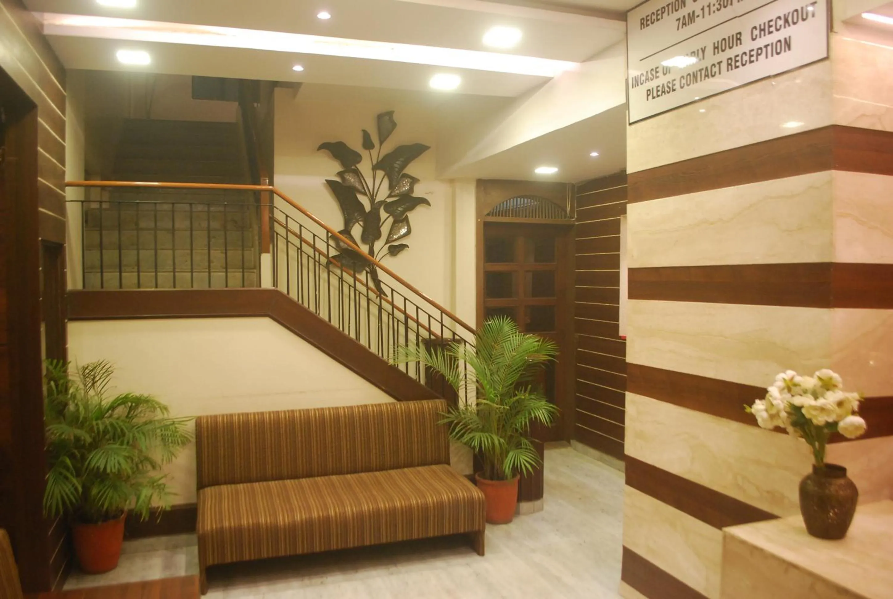 Lobby or reception in Hotel New Sunder
