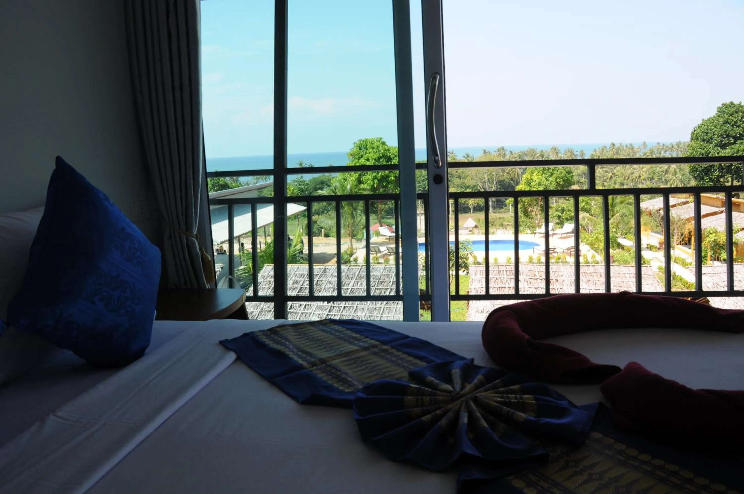 Bed in Chom Dao Resort