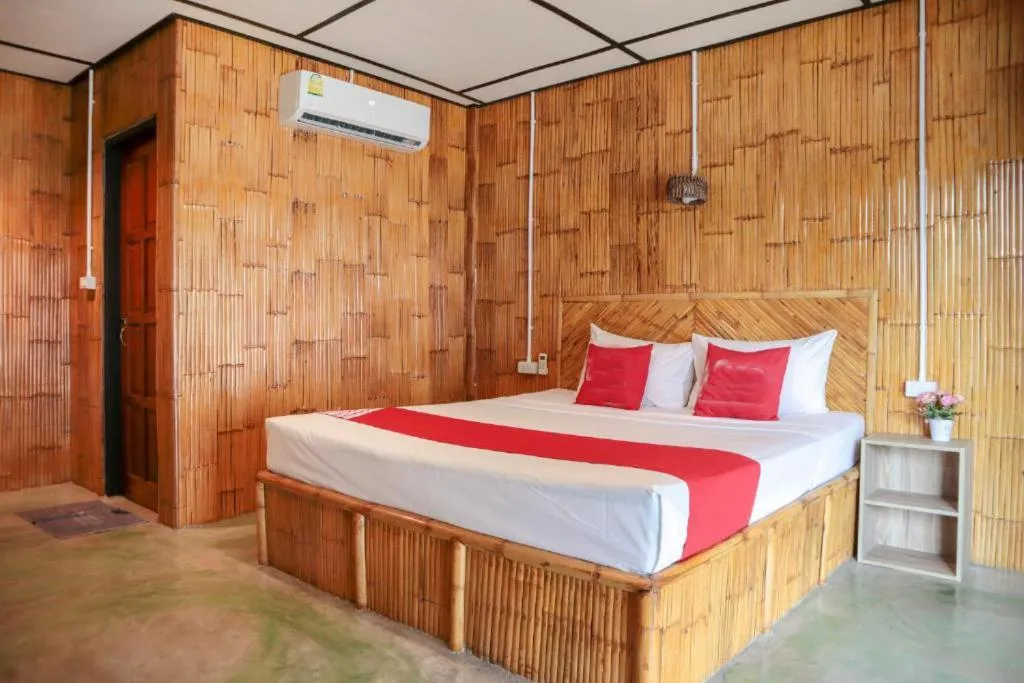 Bed in Chom Dao Resort