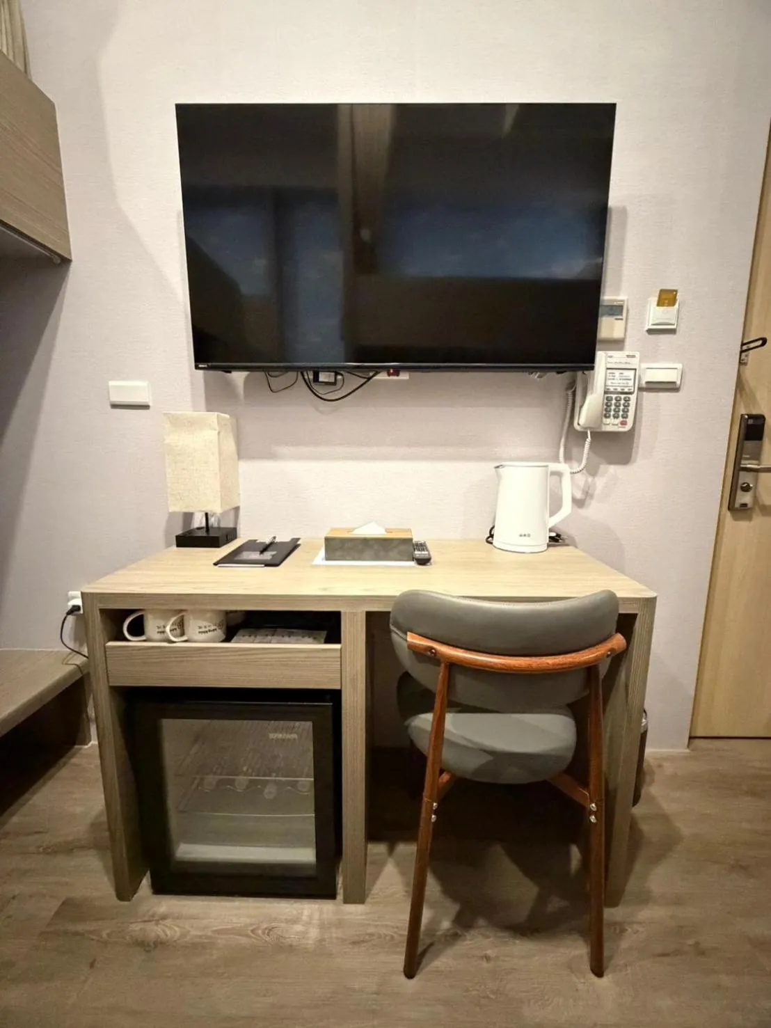 TV and multimedia in Hangkhau Hotel