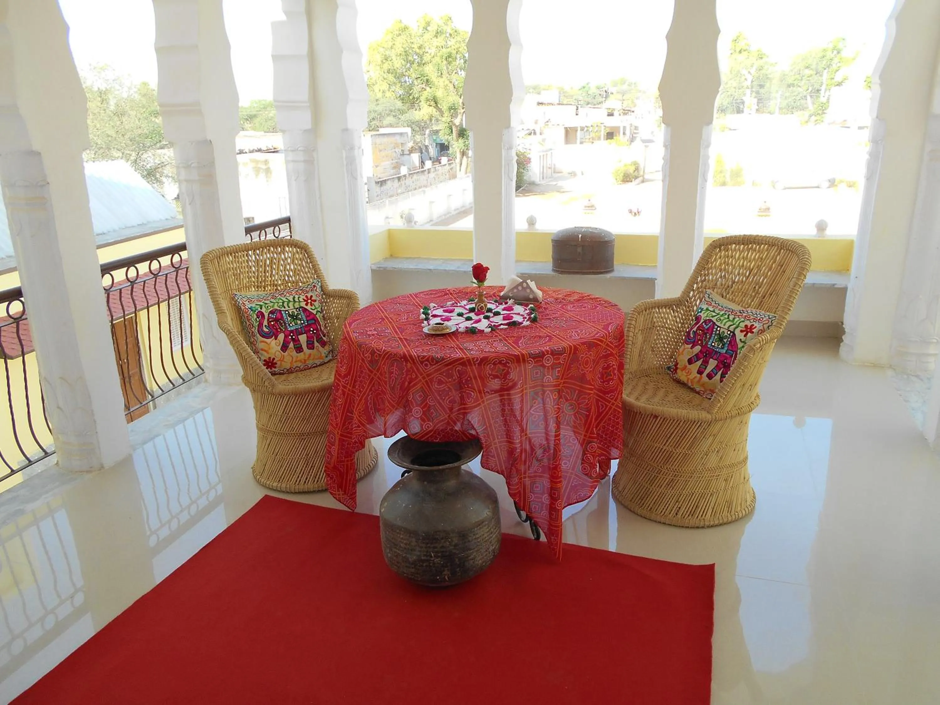 Restaurant/places to eat in Hotel Mandawa Palace And Restaurent