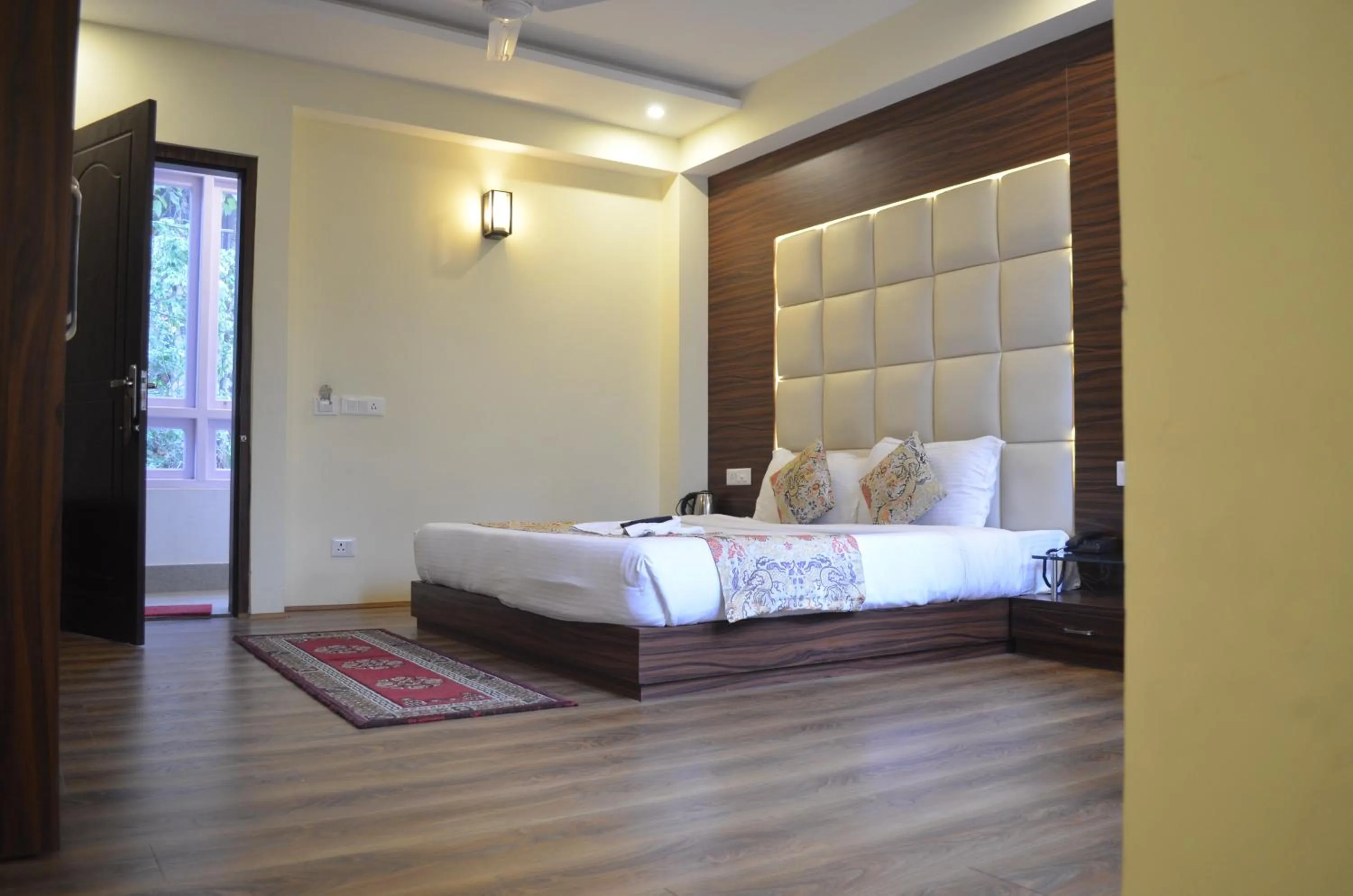 Photo of the whole room, Bed in Jagjeet's Sikkim Retreat