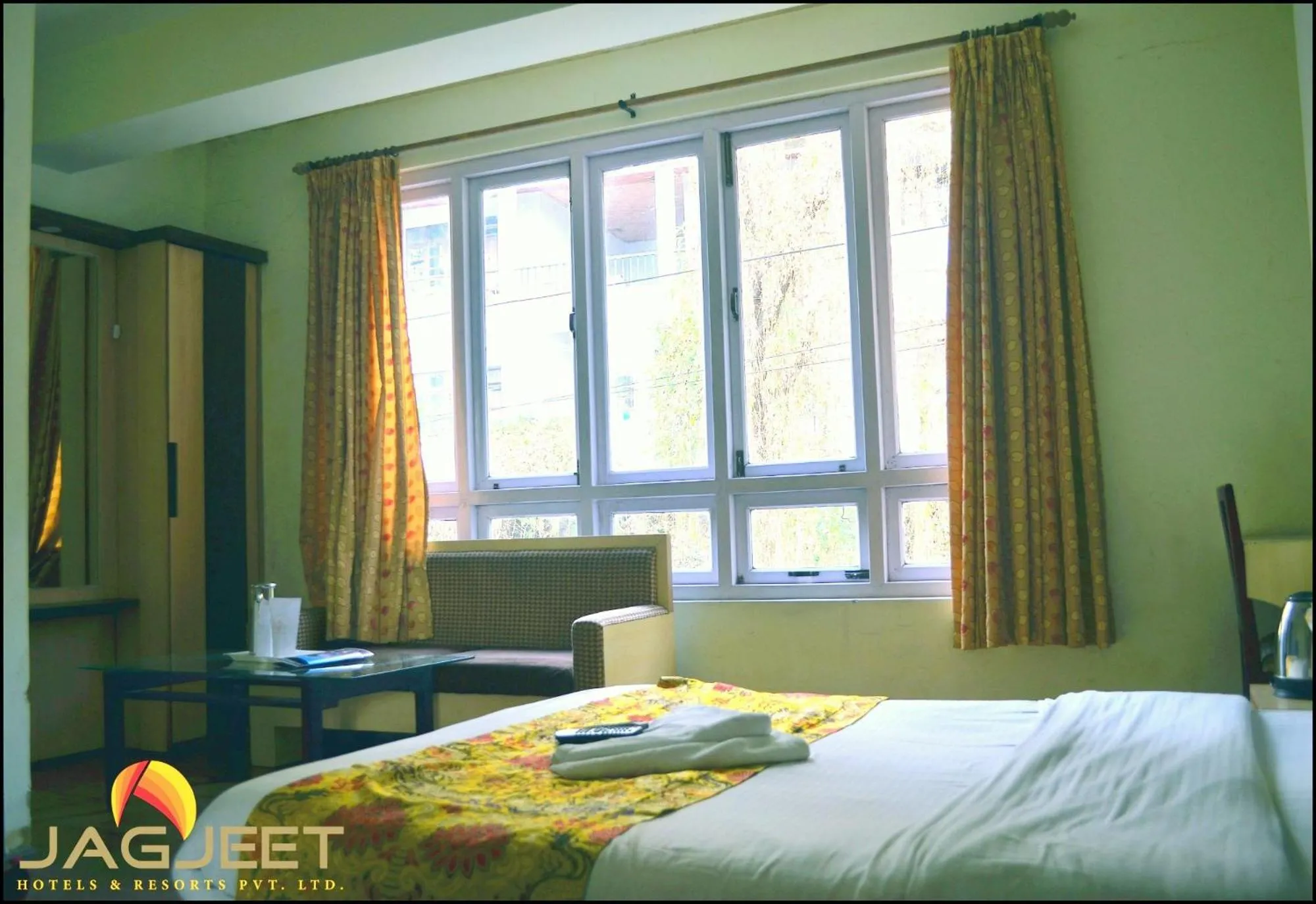 Photo of the whole room, Bed in Jagjeet's Sikkim Retreat