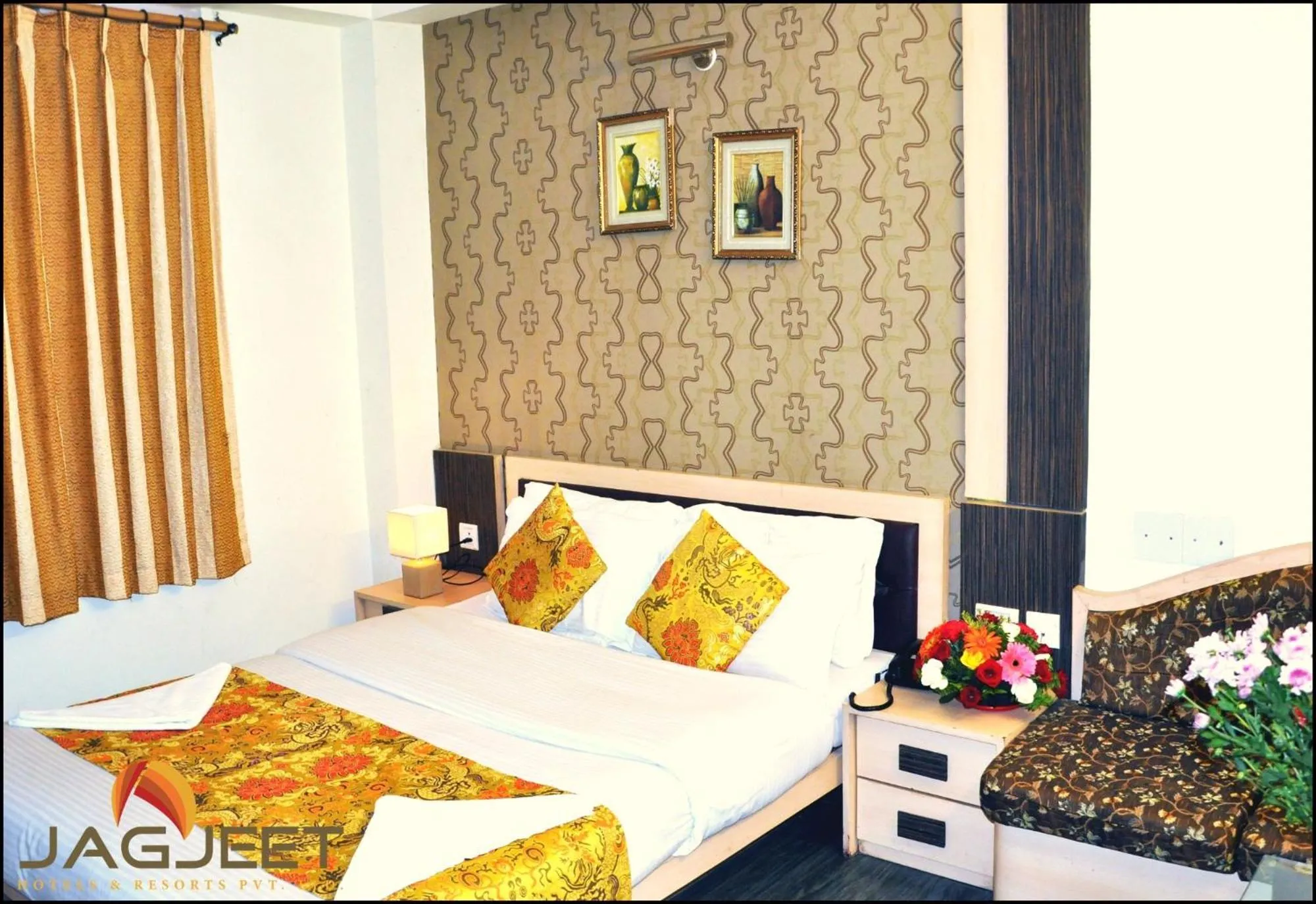 Photo of the whole room, Bed in Jagjeet's Sikkim Retreat