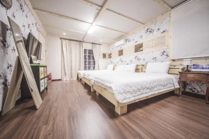 Bed in Red Windmill Pension