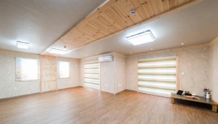 Bedroom in Red Windmill Pension