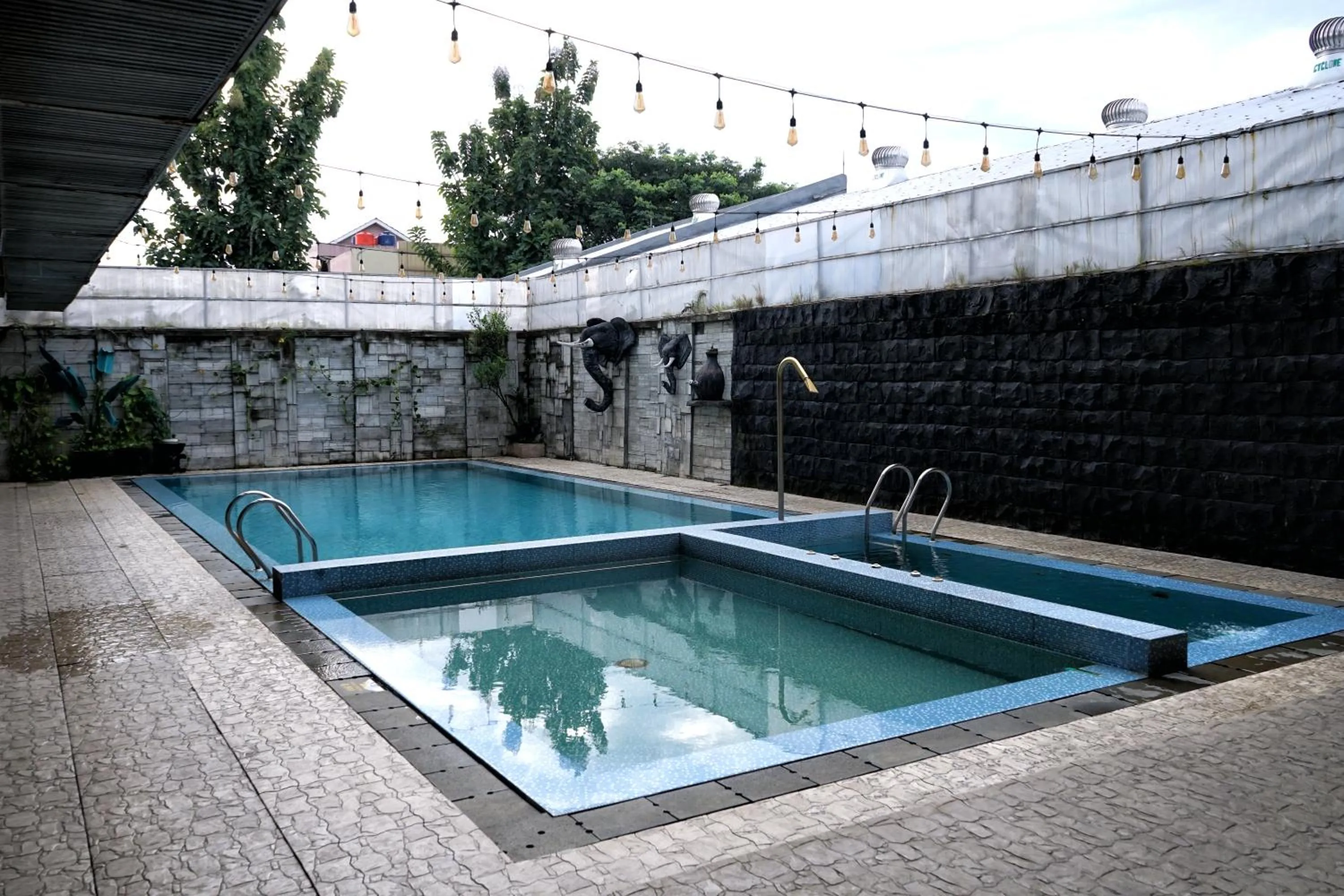 Swimming pool in Grand Permata Hijau Hotel