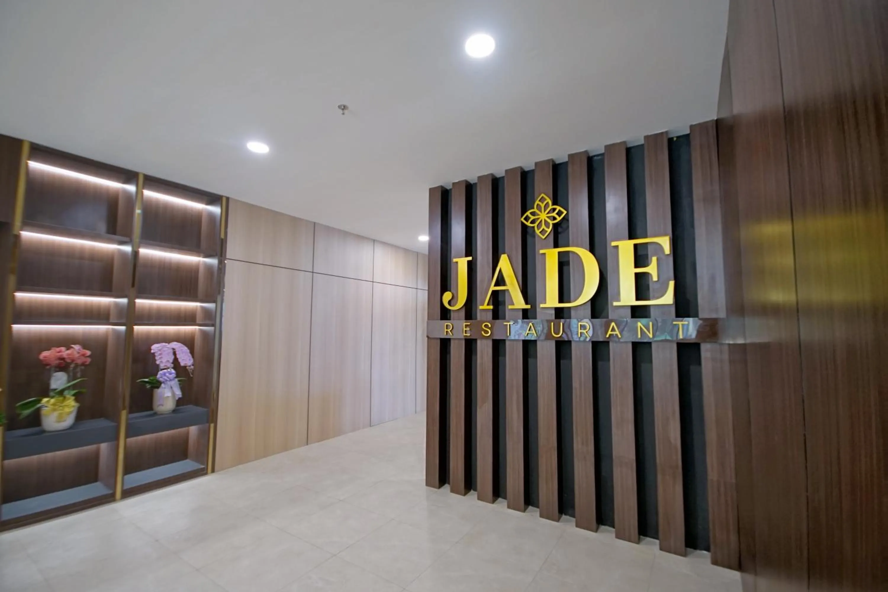 Restaurant/places to eat in Grand Permata Hijau Hotel