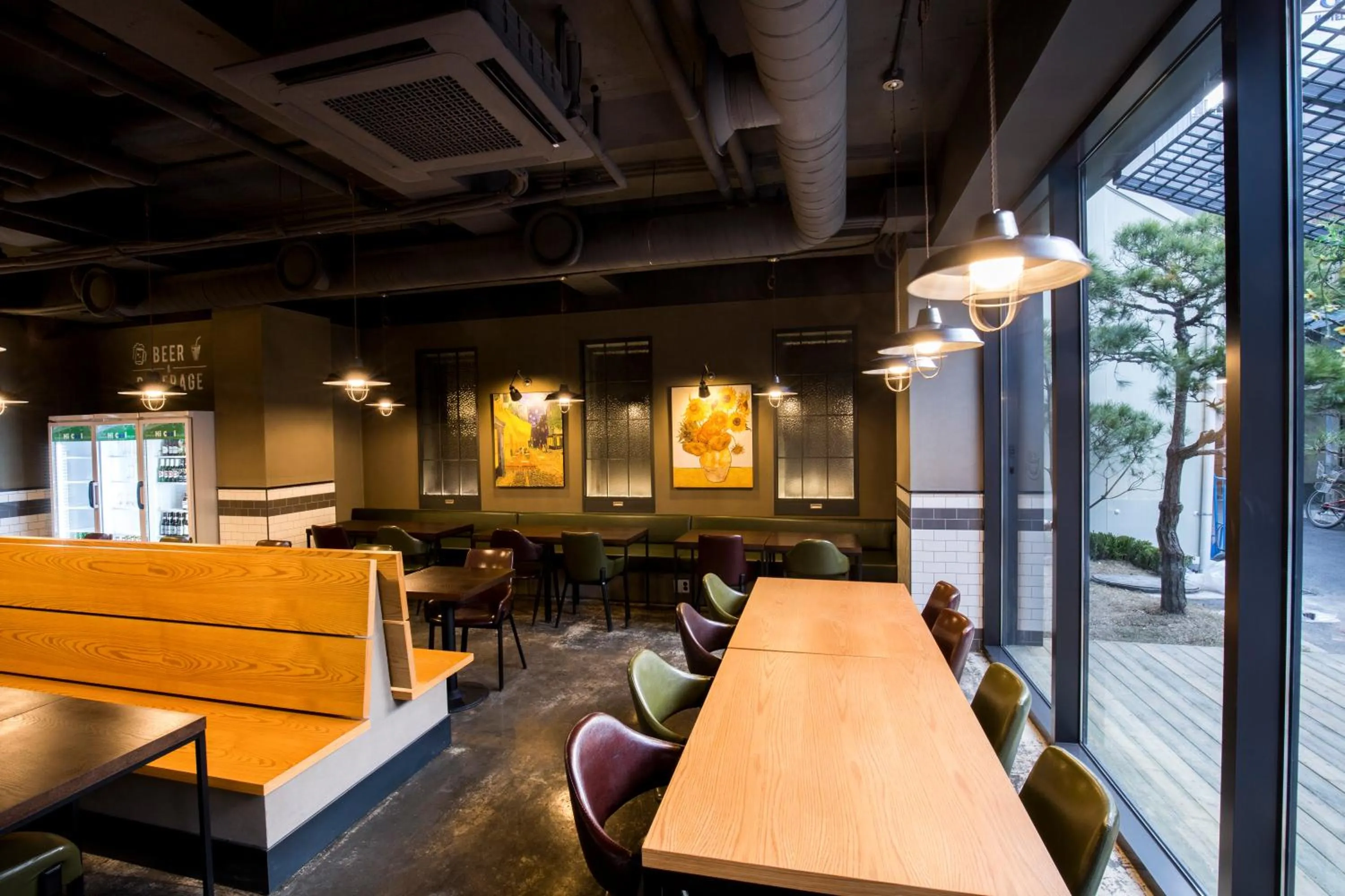 Restaurant/places to eat in Grid Inn Hotel