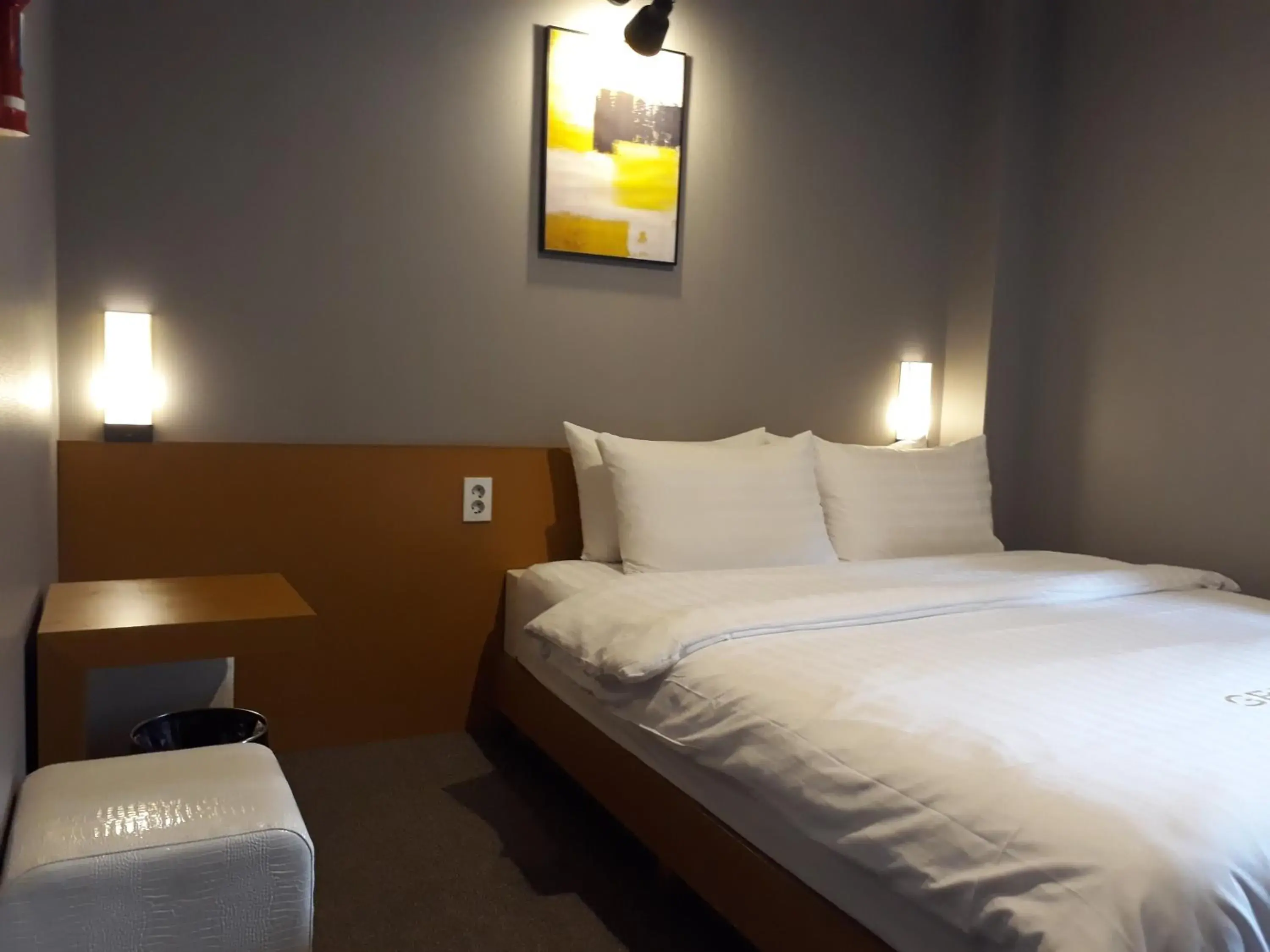 Double Room in Grid Inn Hotel Double Room in Grid Inn Hotel