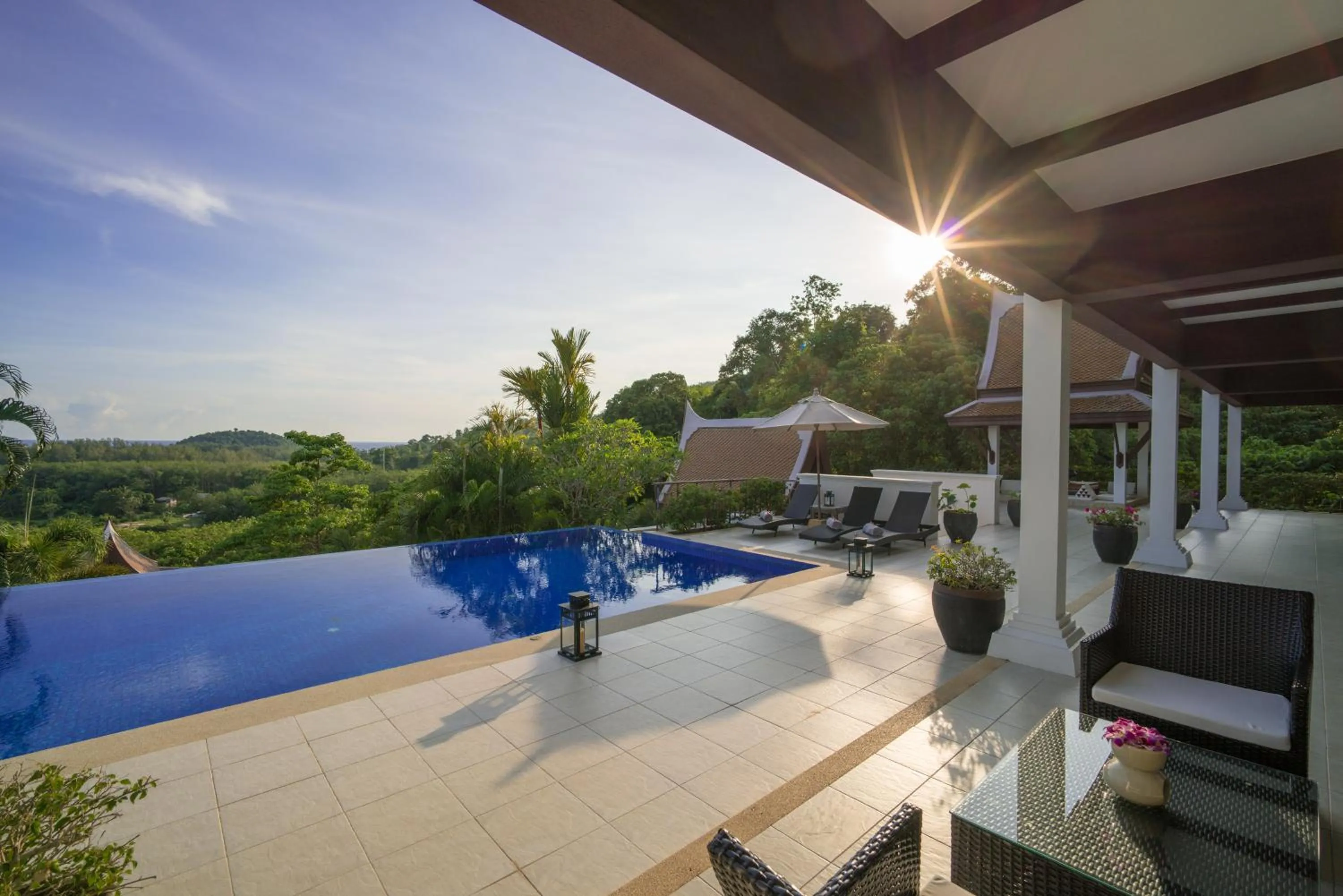 sunbed in Vichuda Hills by RESAVA