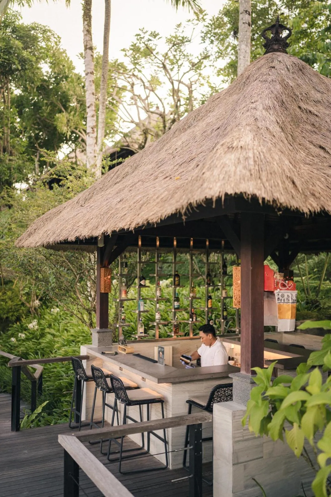 Lounge or bar in Hoshinoya Bali