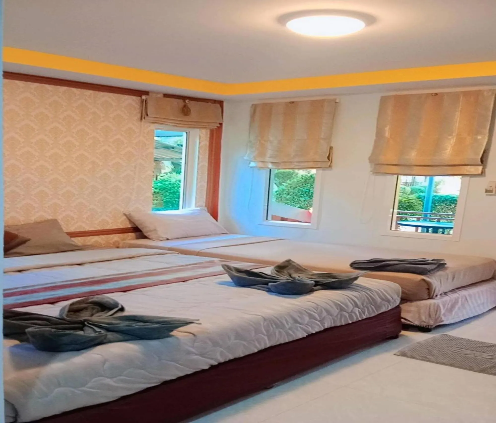 Bed in Popular Lanta Resort