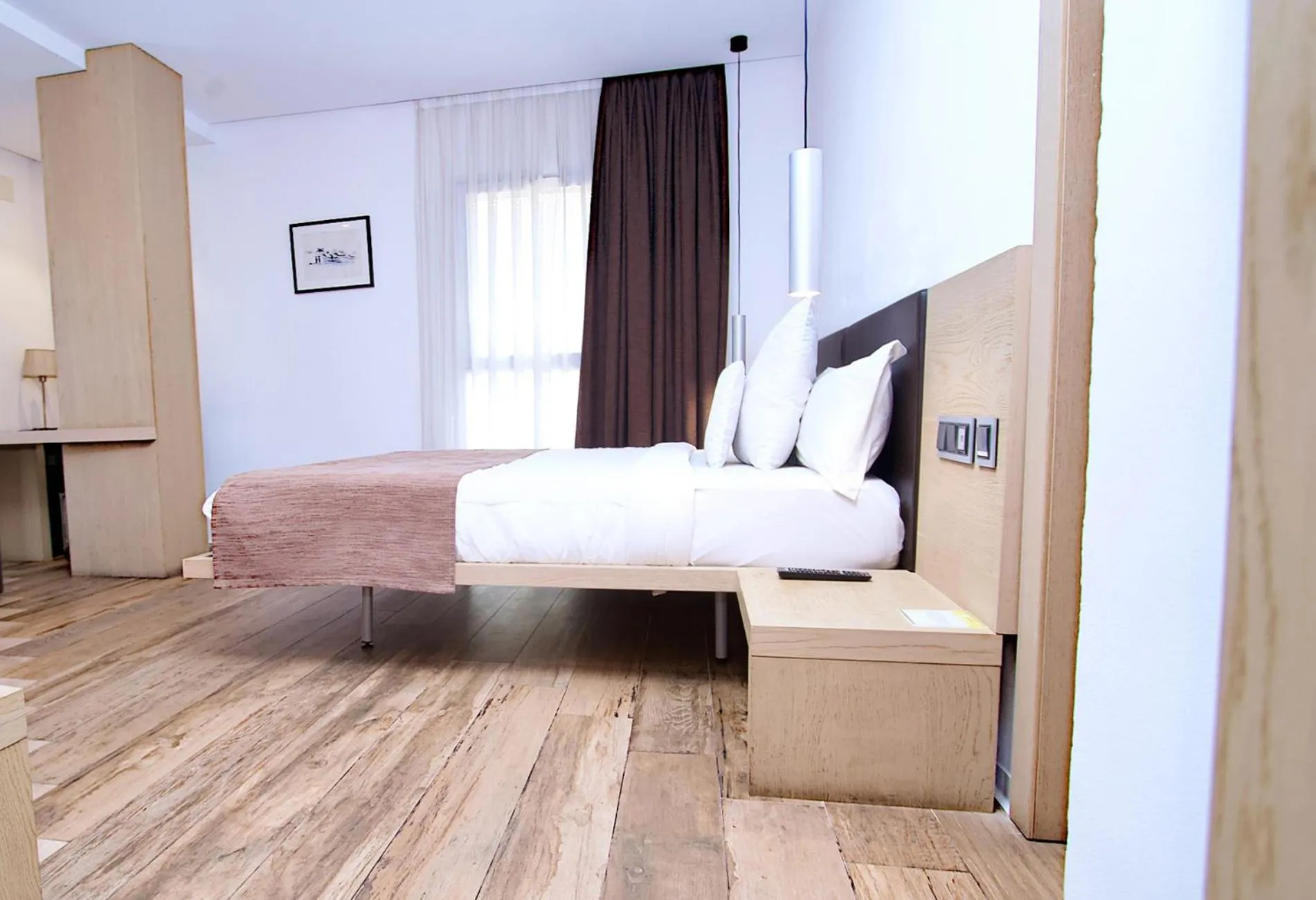 Bedroom, Bed in SV Chrome