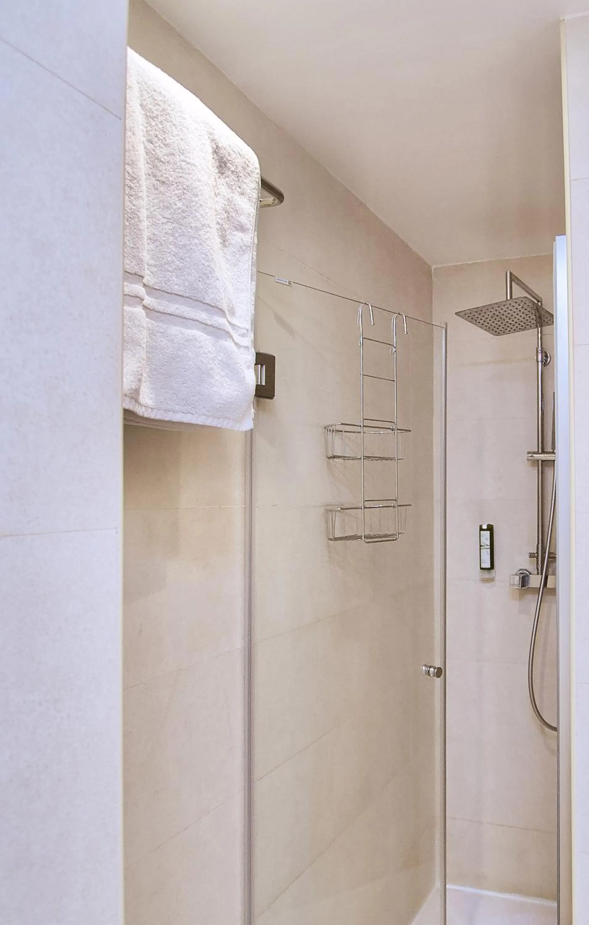 Bathroom in SV Chrome