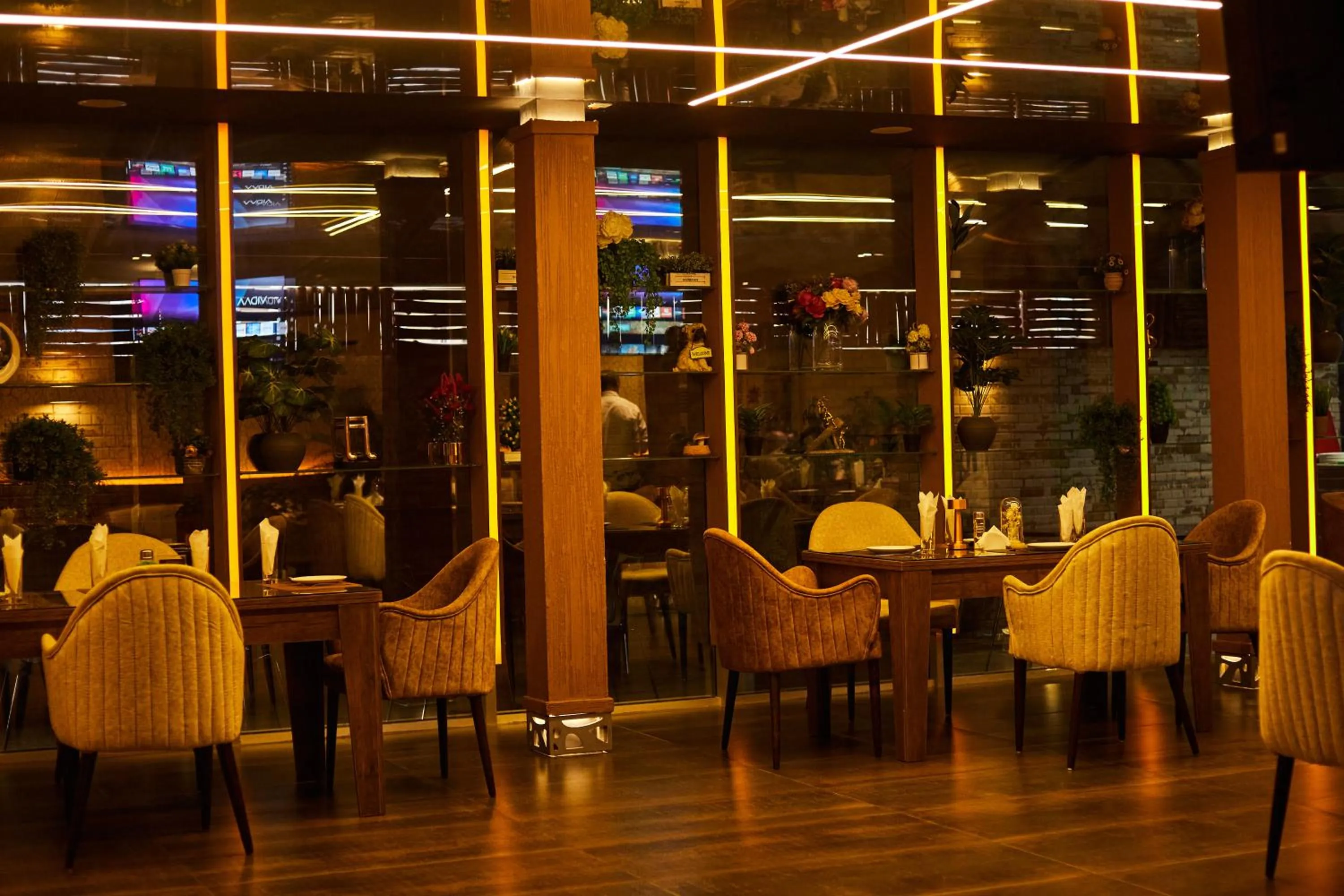 Restaurant/places to eat in SV Chrome by AJ Boutique Hotel