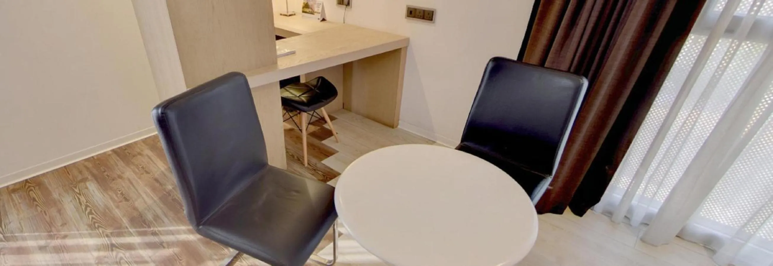 Seating area in SV Chrome