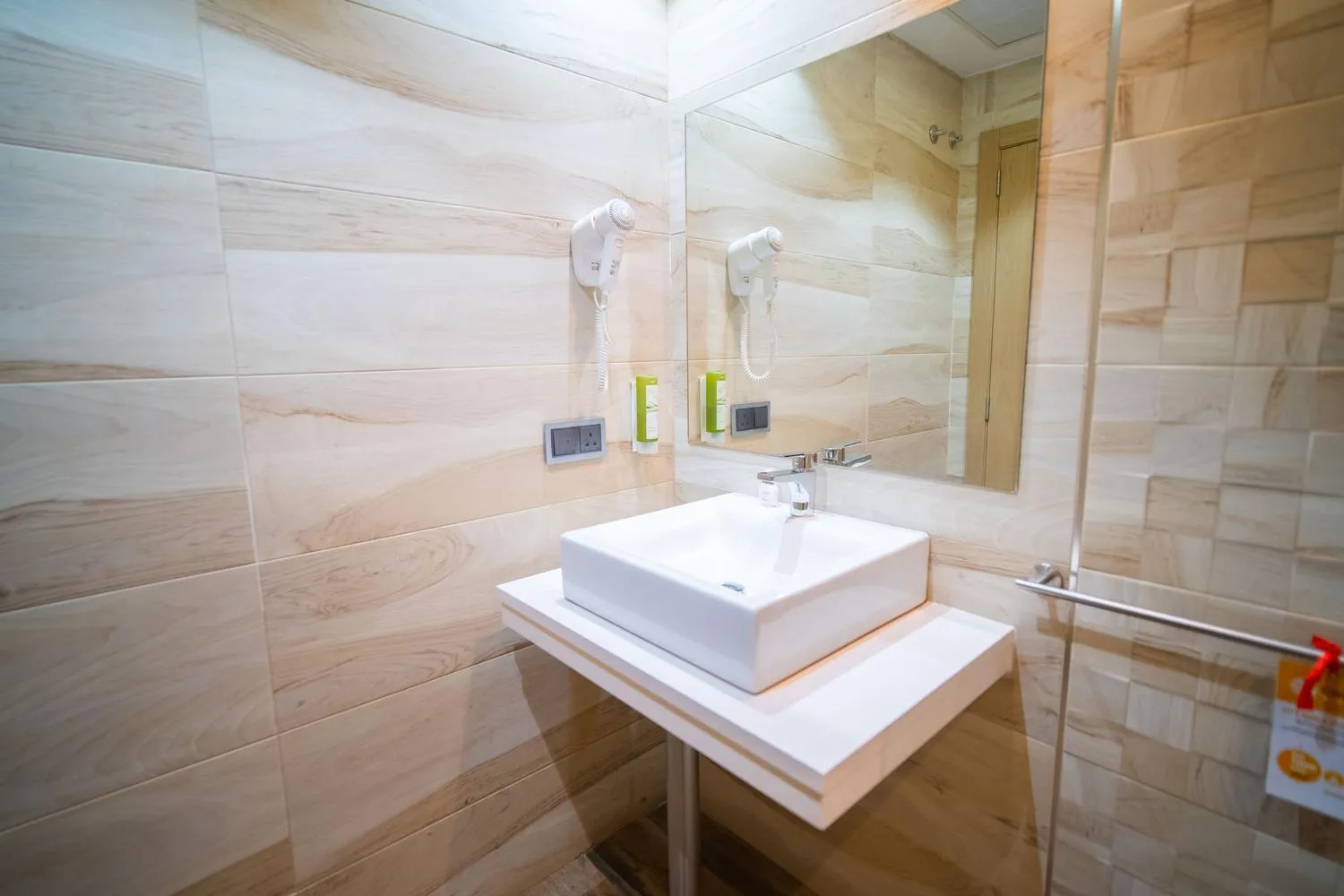 Bathroom in SV Chrome