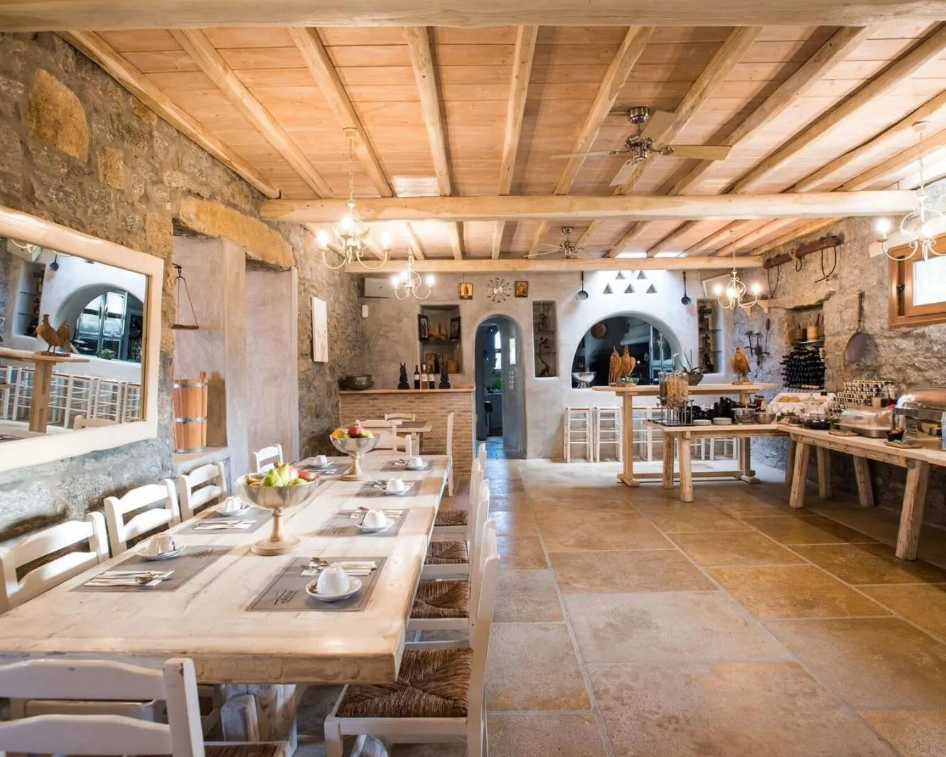 Breakfast in Aletro Cottage Houses