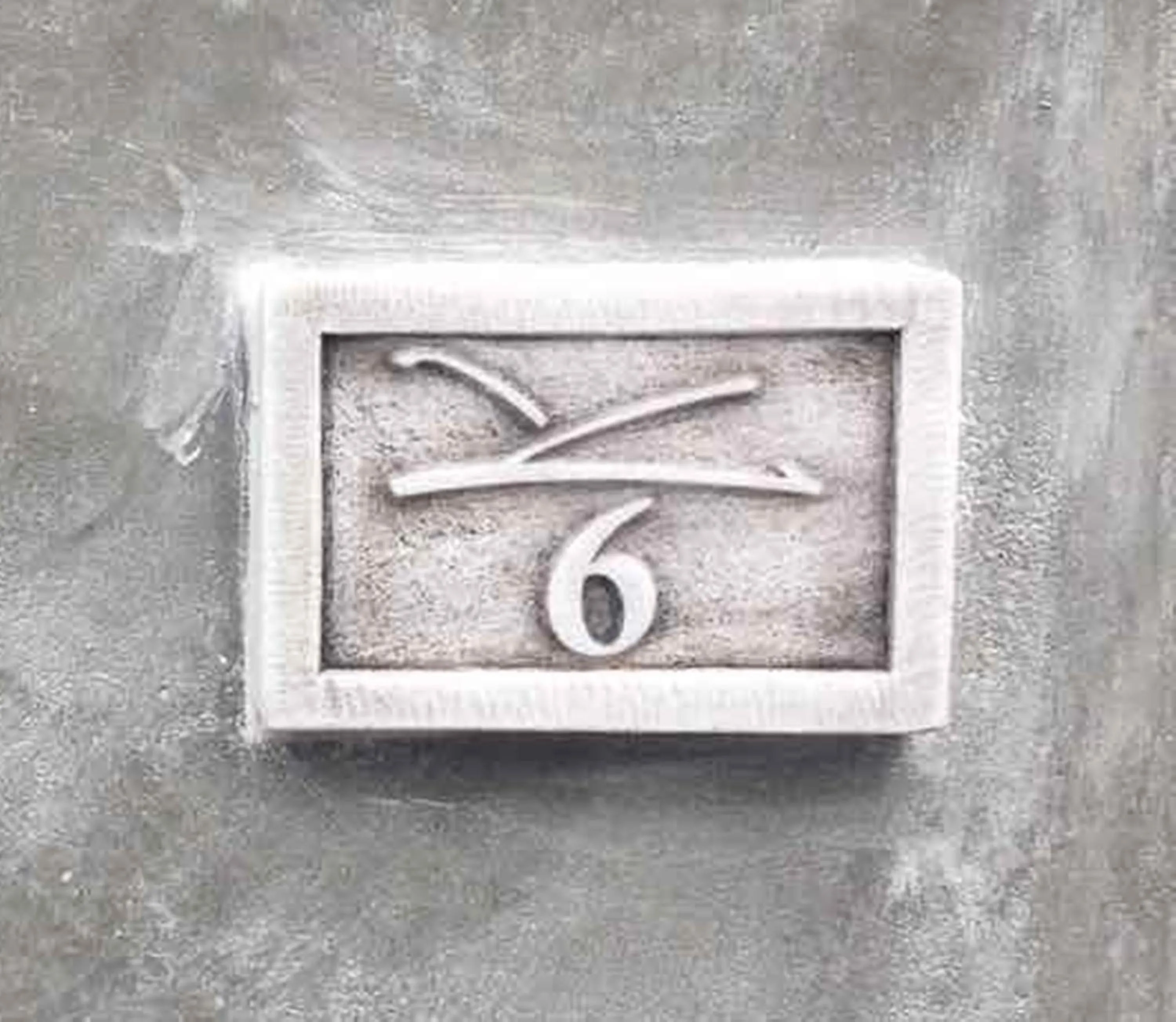 Text overlay in Aletro Cottage Houses