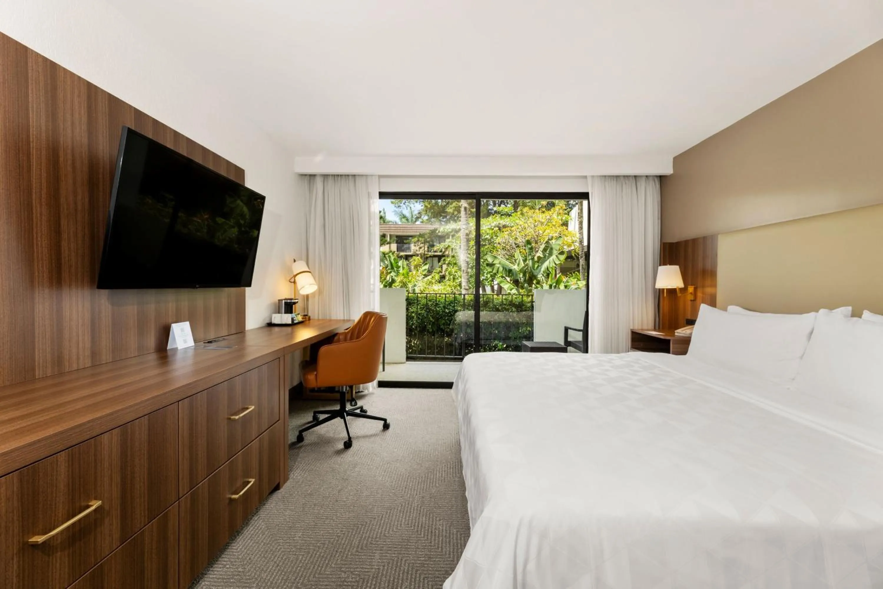 Photo of the whole room, Bed in Holiday Inn San Jose La Sabana by IHG