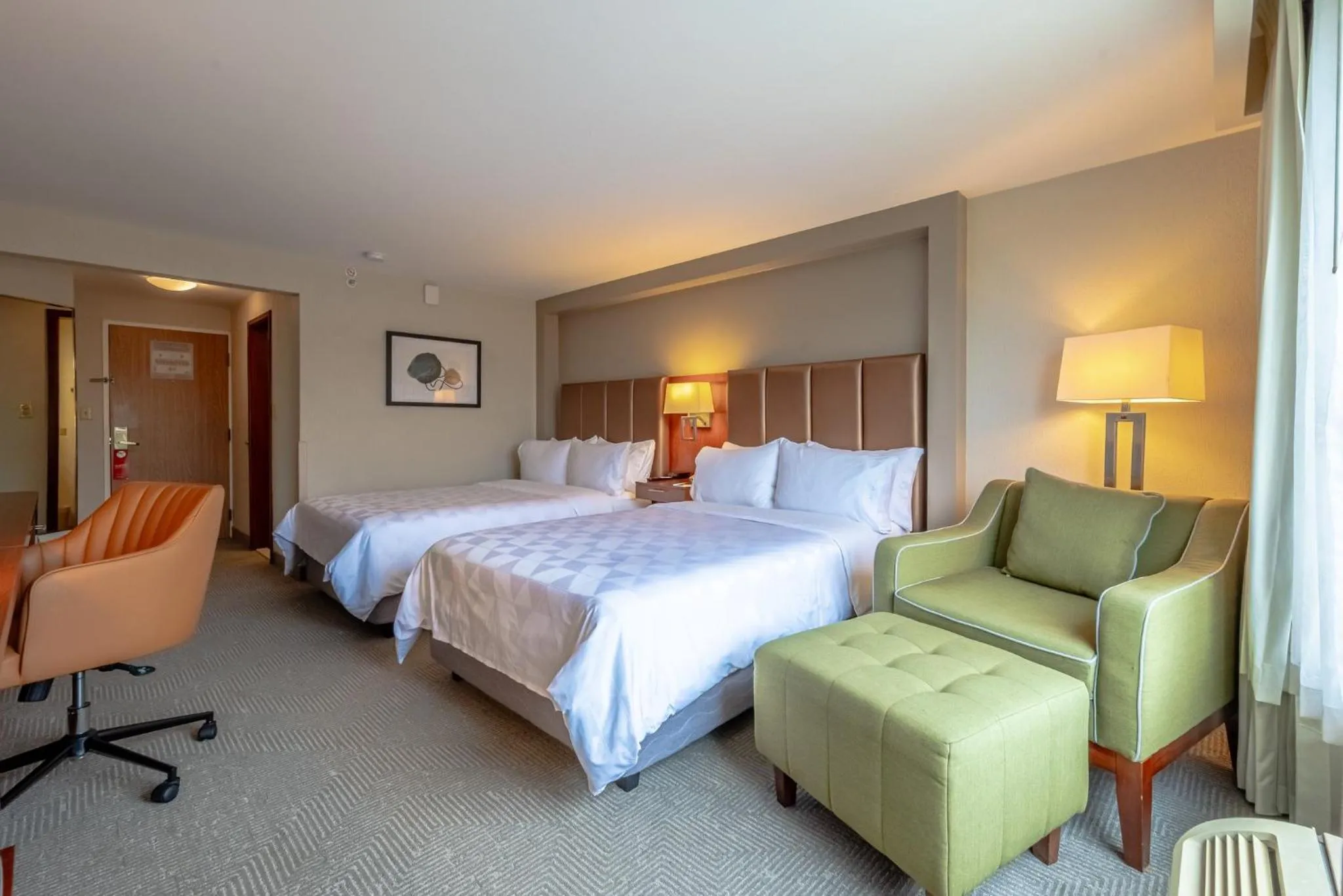 Photo of the whole room, Bed in Holiday Inn San Jose La Sabana by IHG