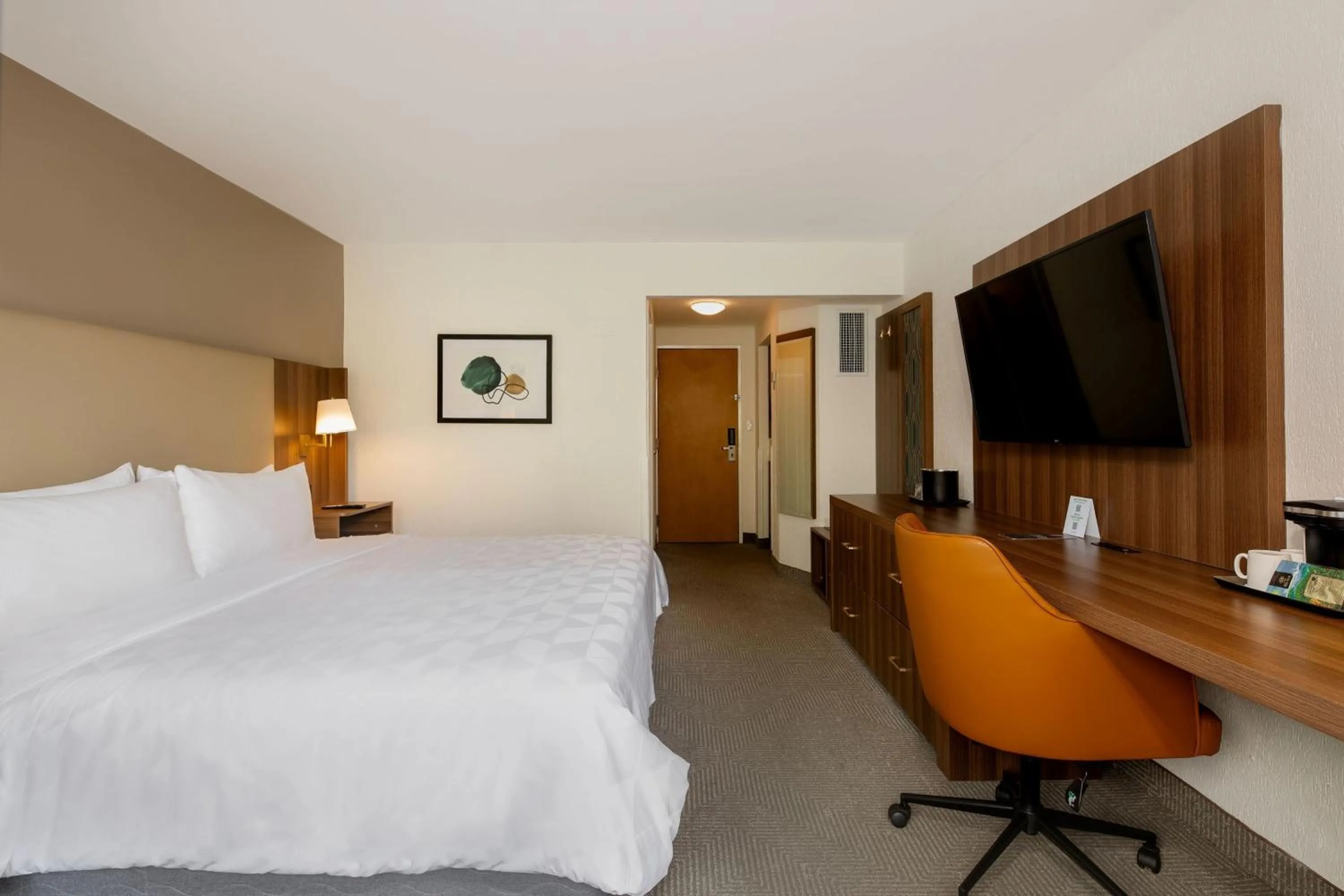 Photo of the whole room, Bed in Holiday Inn San Jose La Sabana by IHG