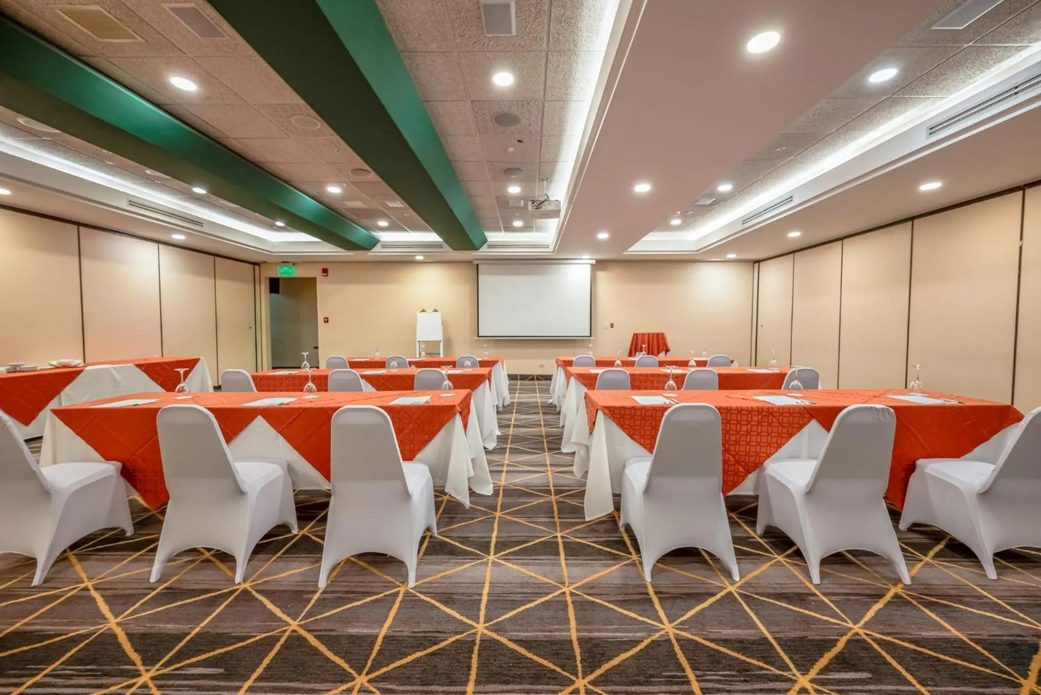 Meeting/conference room in Holiday Inn San Jose La Sabana by IHG