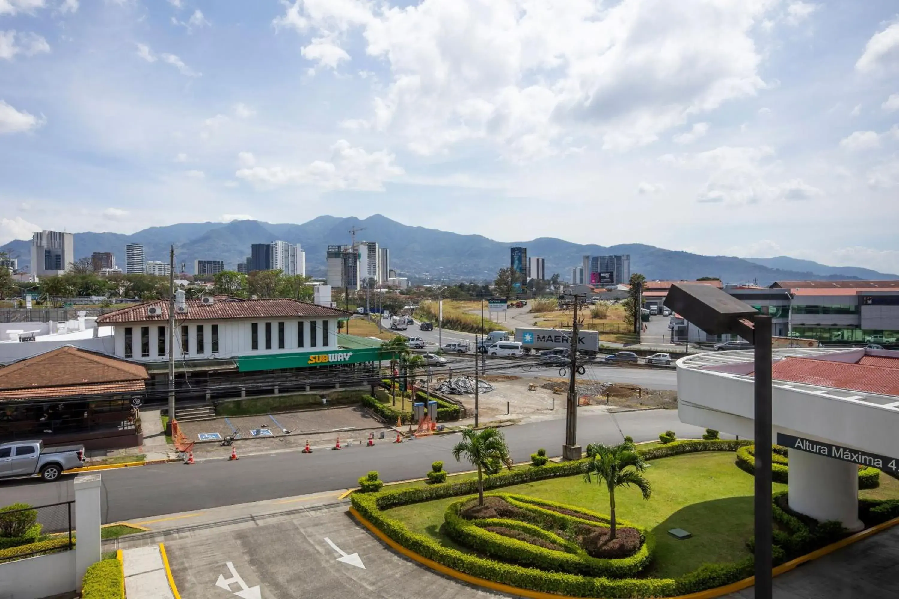 Standard Double Room with Two Double Beds and City View in Holiday Inn San Jose La Sabana by IHG Standard Double Room with Two Double Beds and City View in Holiday Inn San Jose La Sabana by IHG