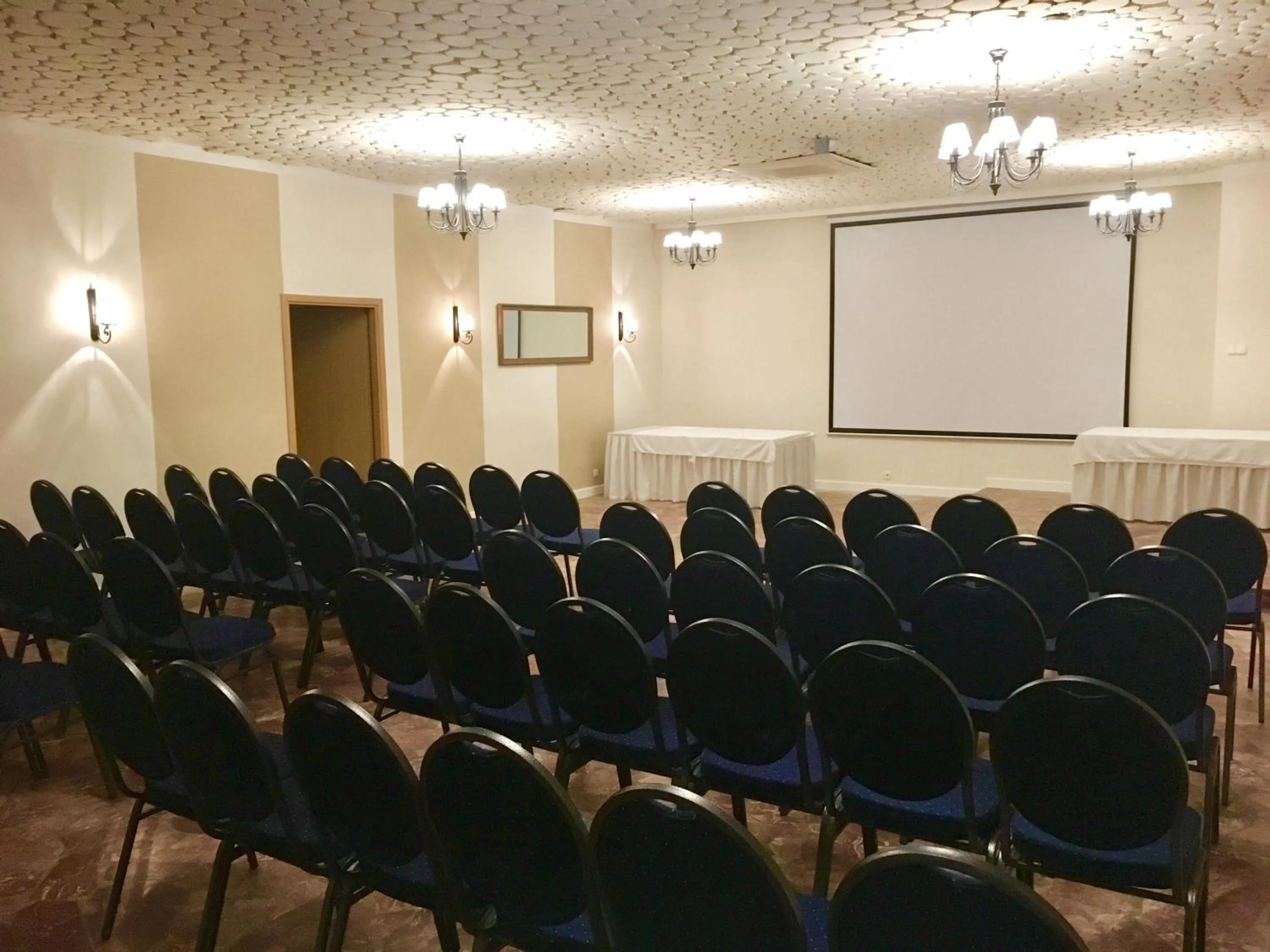 Restaurant/places to eat in Hotel Gryf