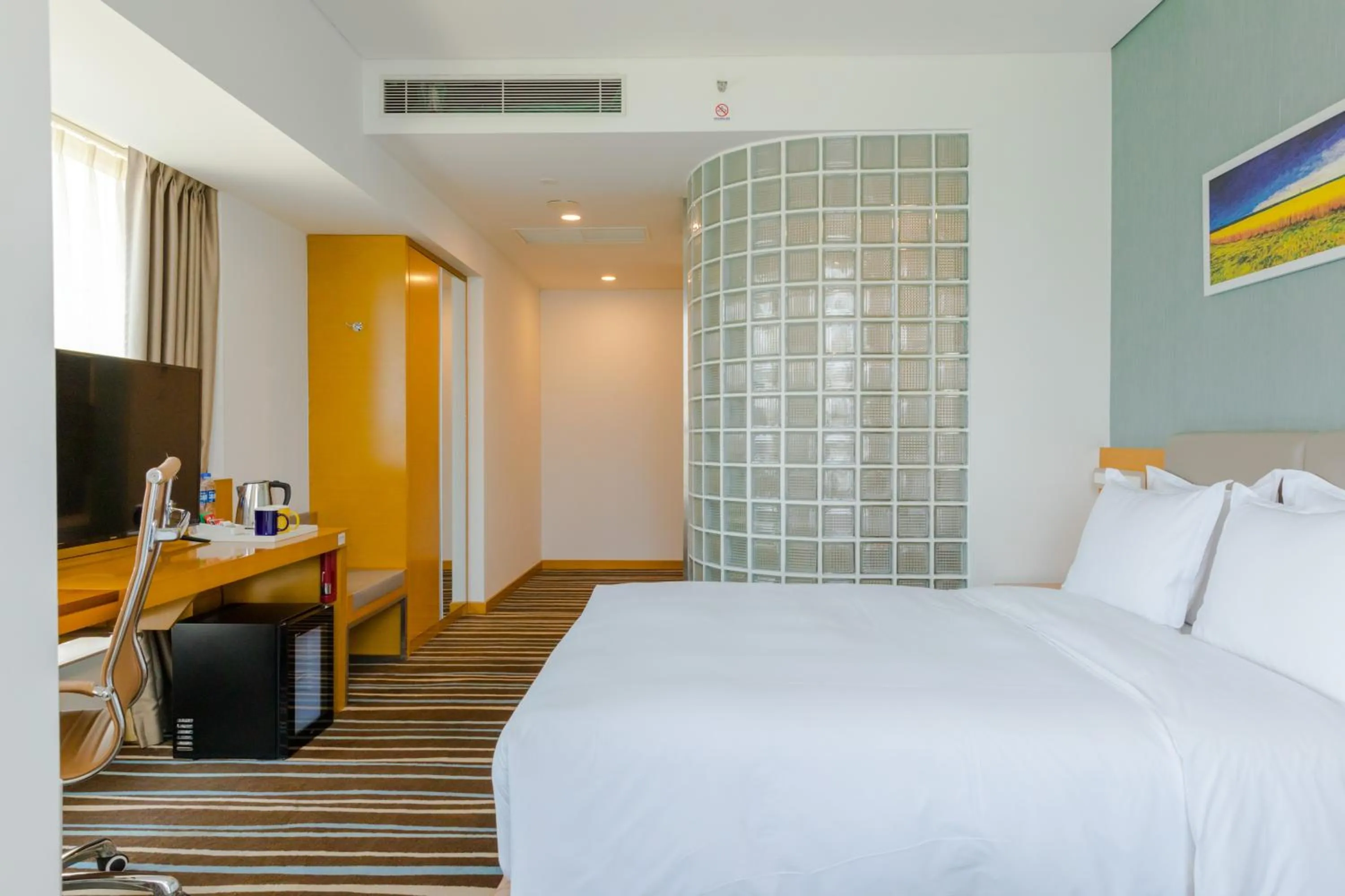 Bedroom, Bed in Holiday Inn Express Xi'an North by IHG