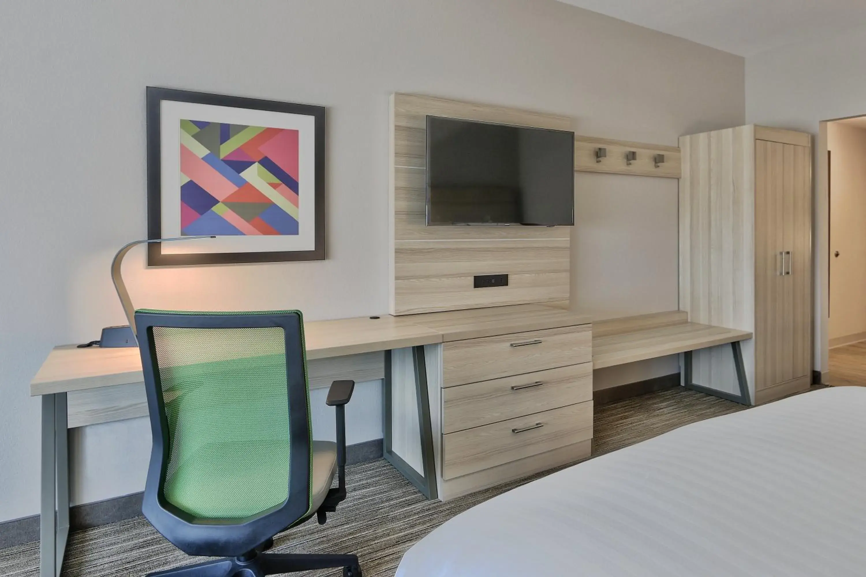 Standard King Room in Holiday Inn Express & Suites - Roswell by IHG Standard King Room in Holiday Inn Express & Suites - Roswell by IHG