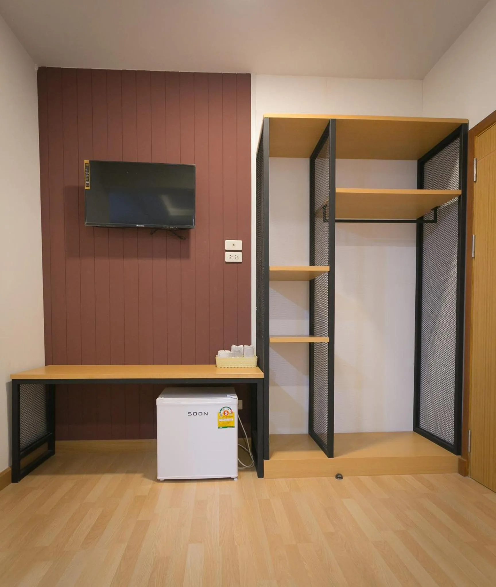 TV and multimedia in Grand Leo Hotel