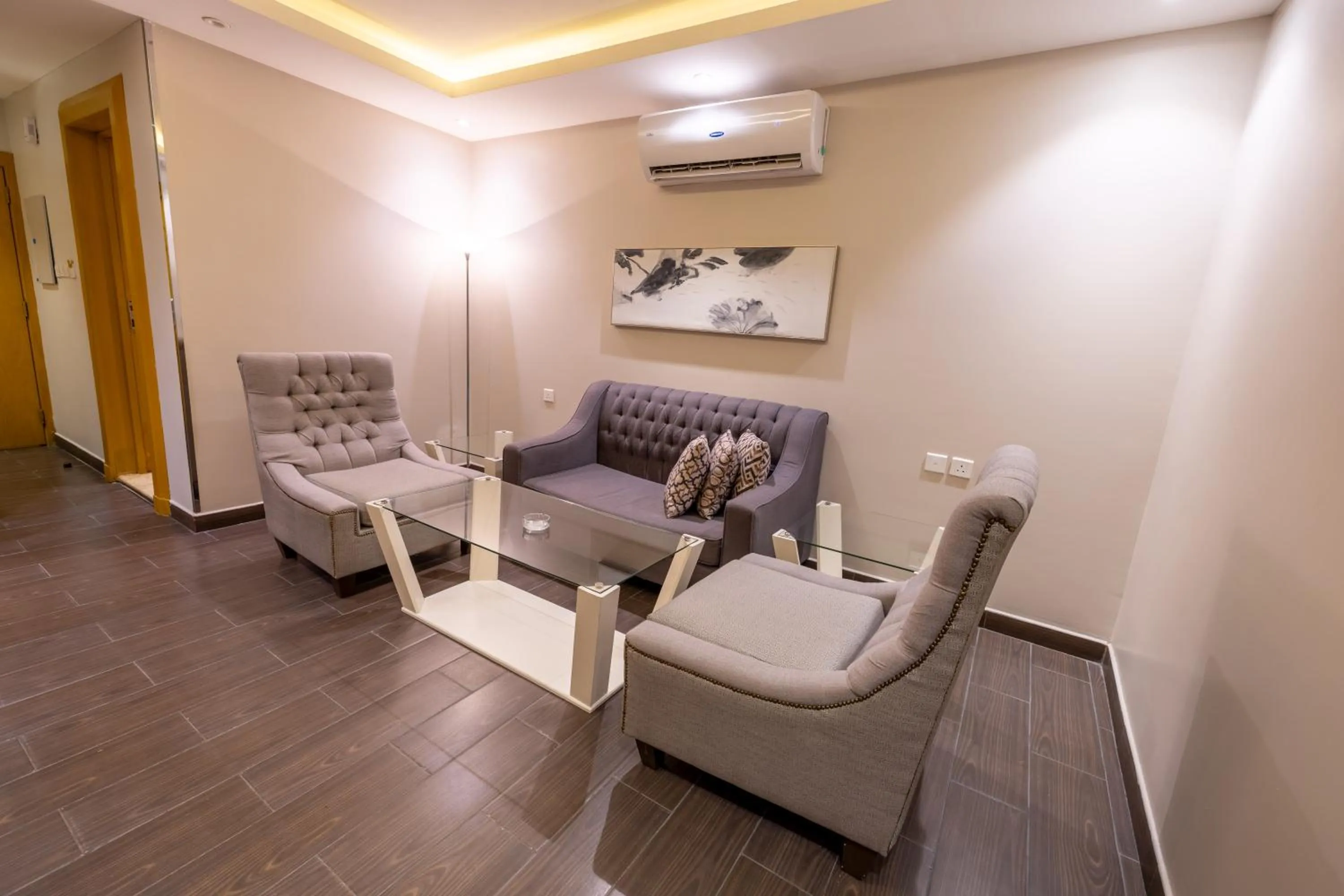 Al Muahidb Residence Al Takhasossi 4