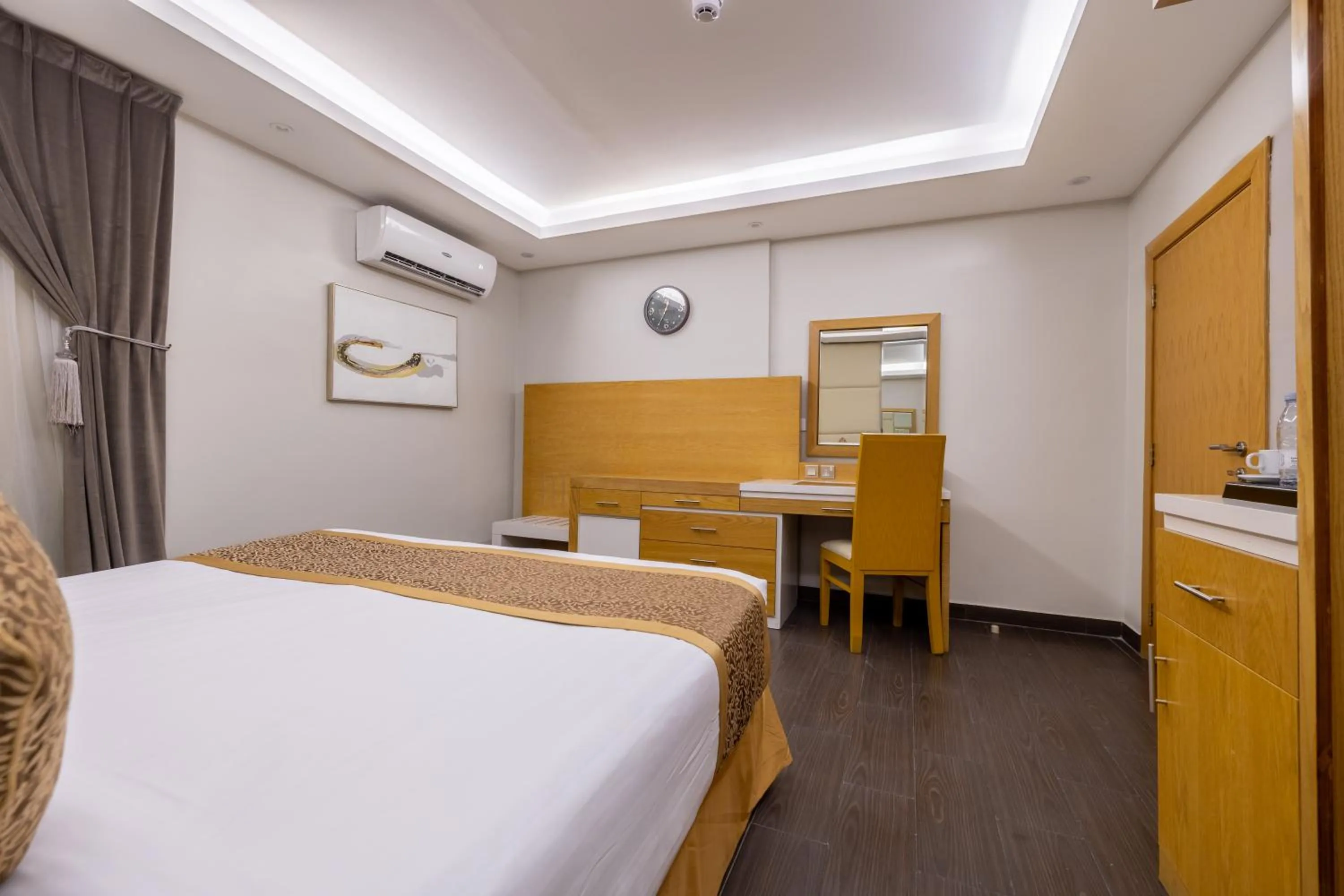 Bed in Al Muahidb Residence Al Takhasossi 4