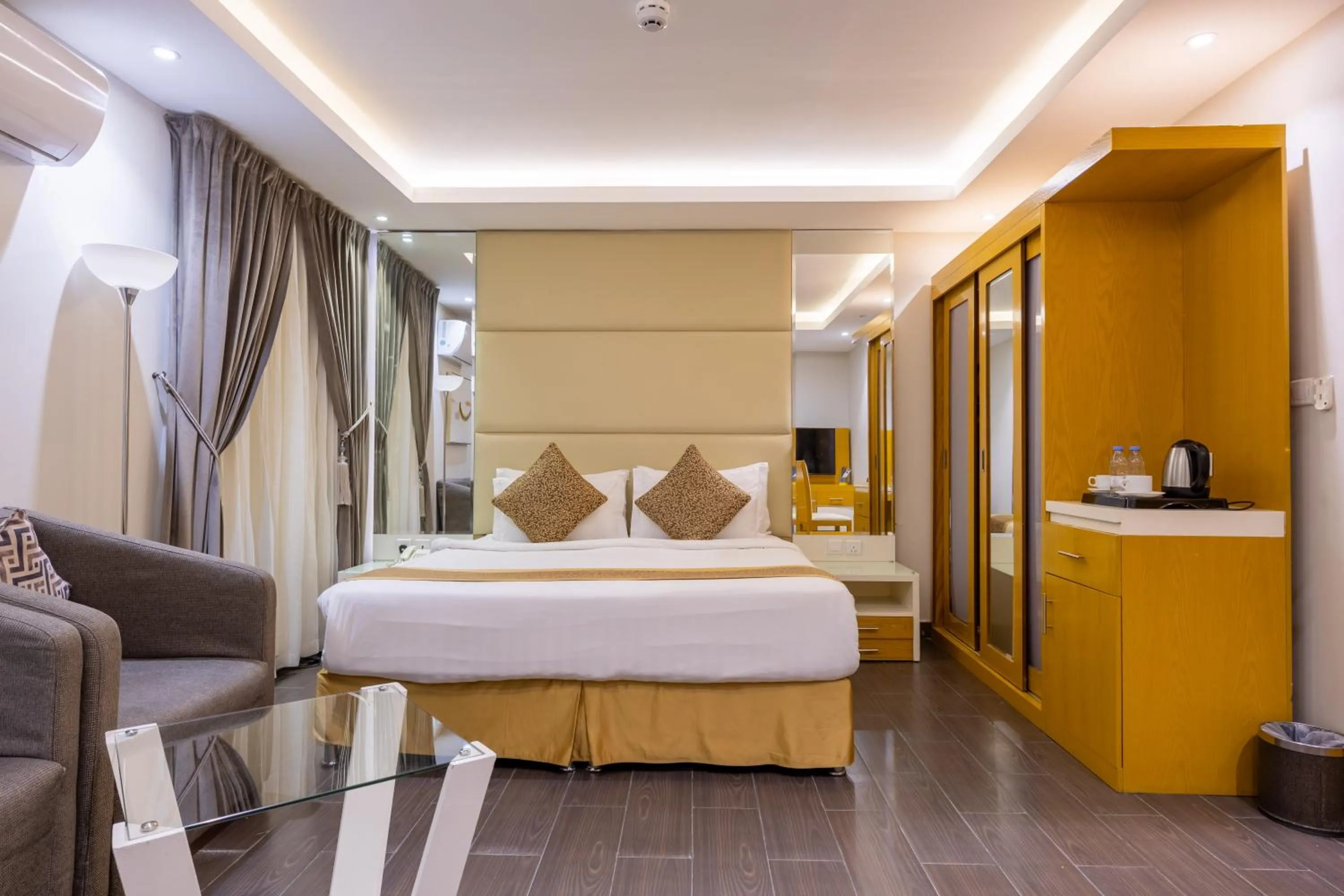 Bed in Al Muahidb Residence Al Takhasossi 4