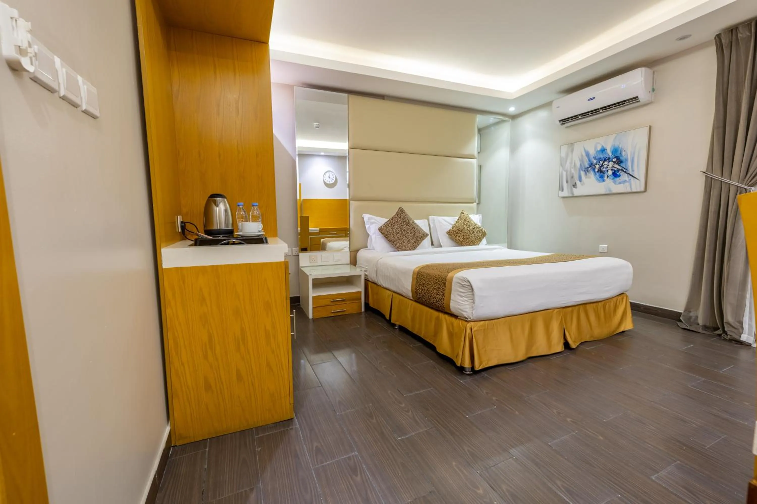 Bed in Al Muahidb Residence Al Takhasossi 4