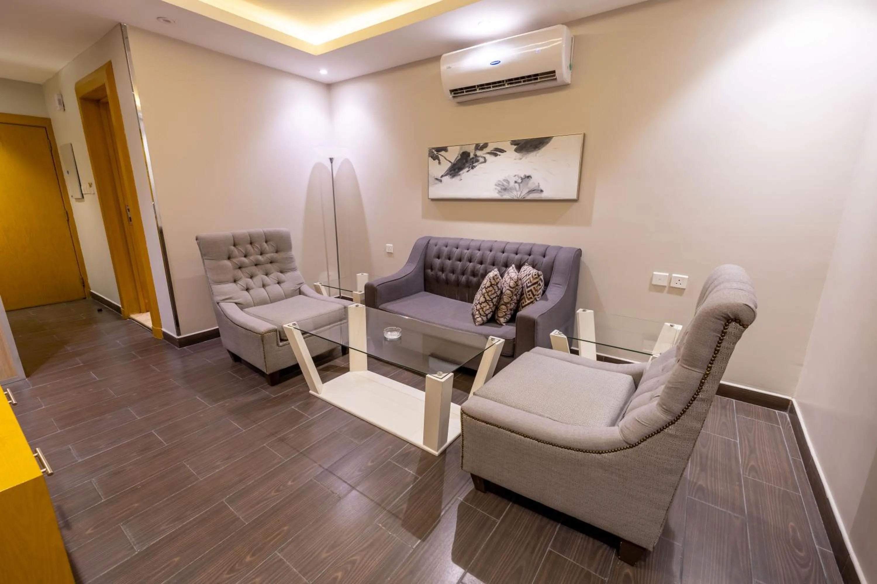 Al Muahidb Residence Al Takhasossi 4