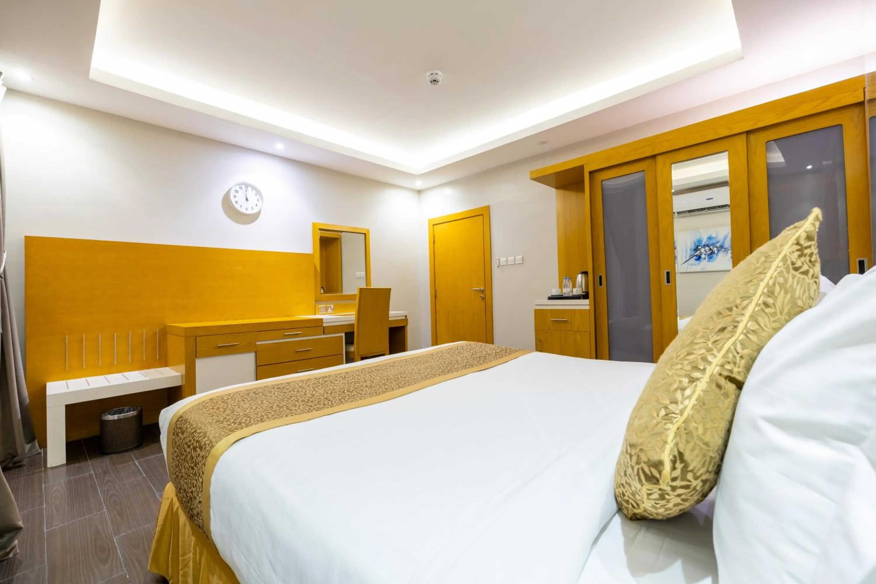 Bed in Al Muahidb Residence Al Takhasossi 4