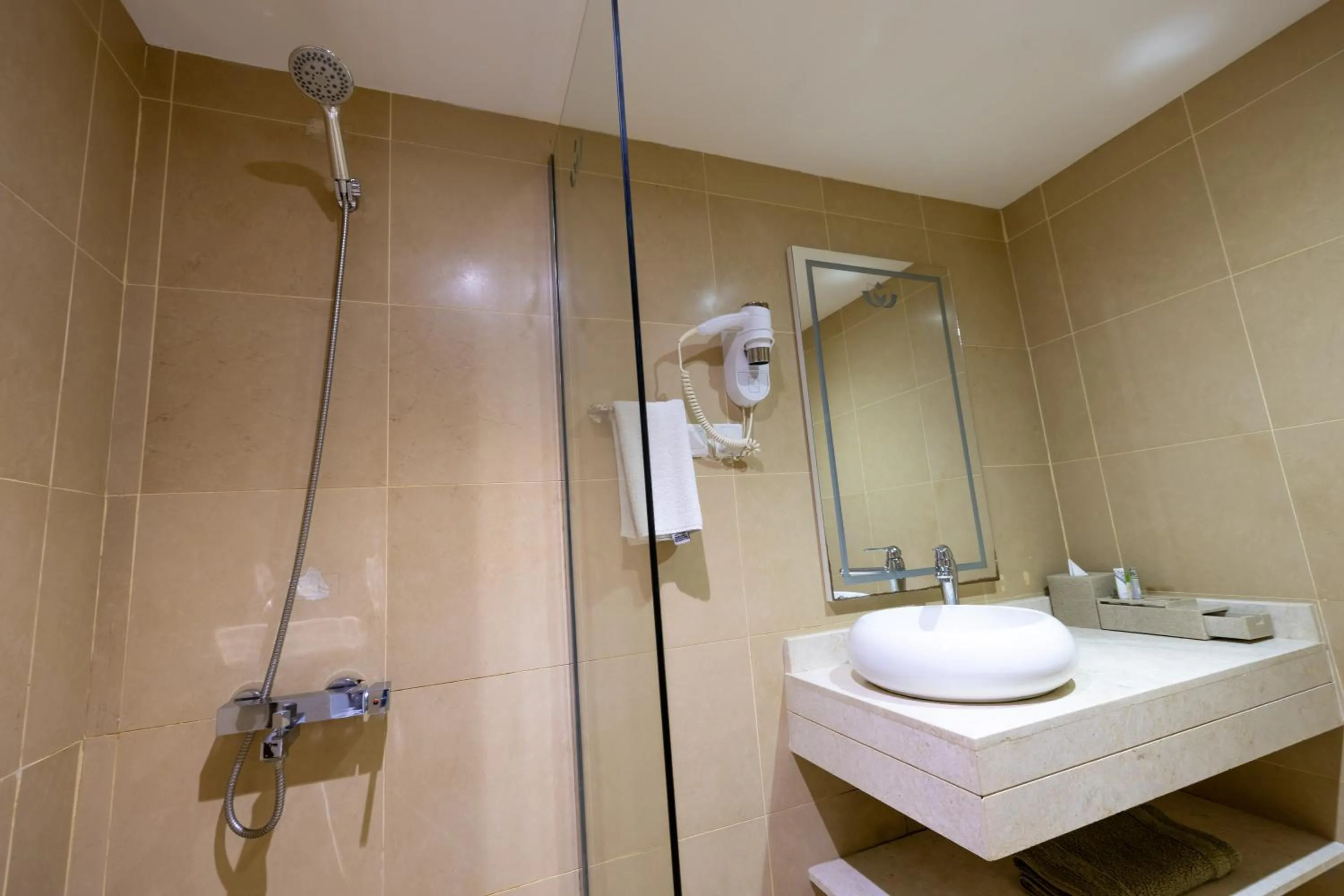 Al Muahidb Residence Al Takhasossi 4