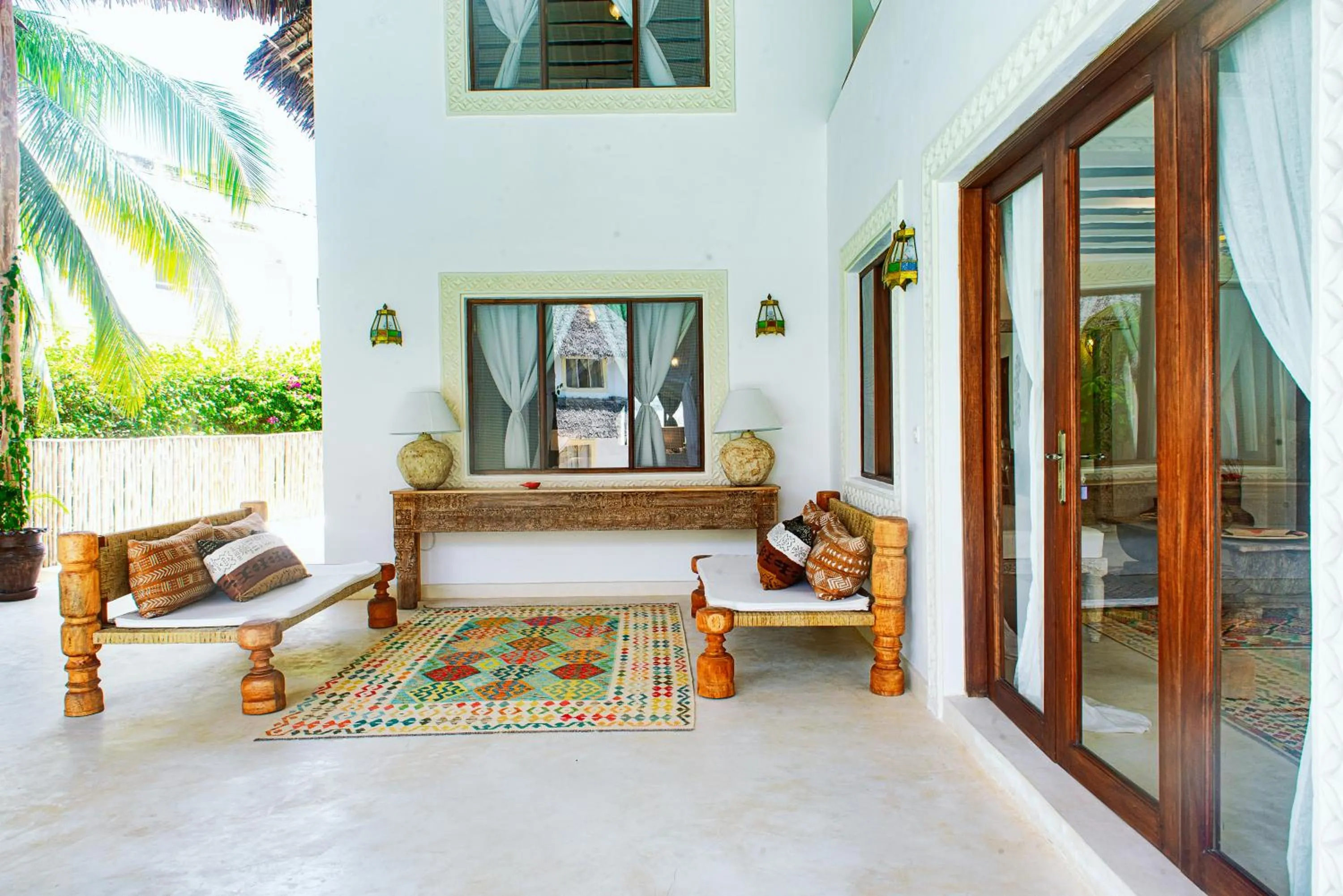 Lounge or bar in Alawi Home