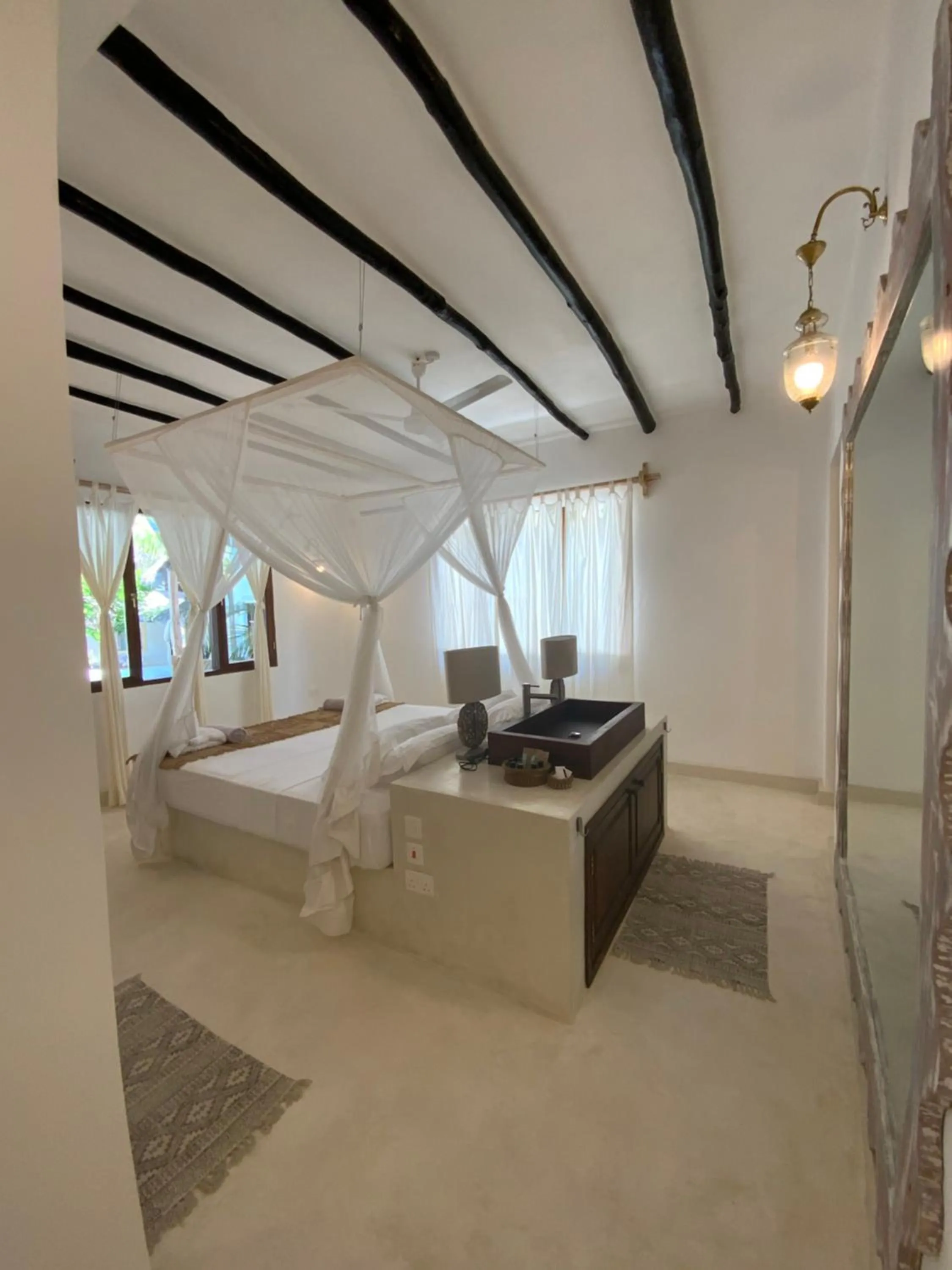 Bedroom, Bed in Alawi Home